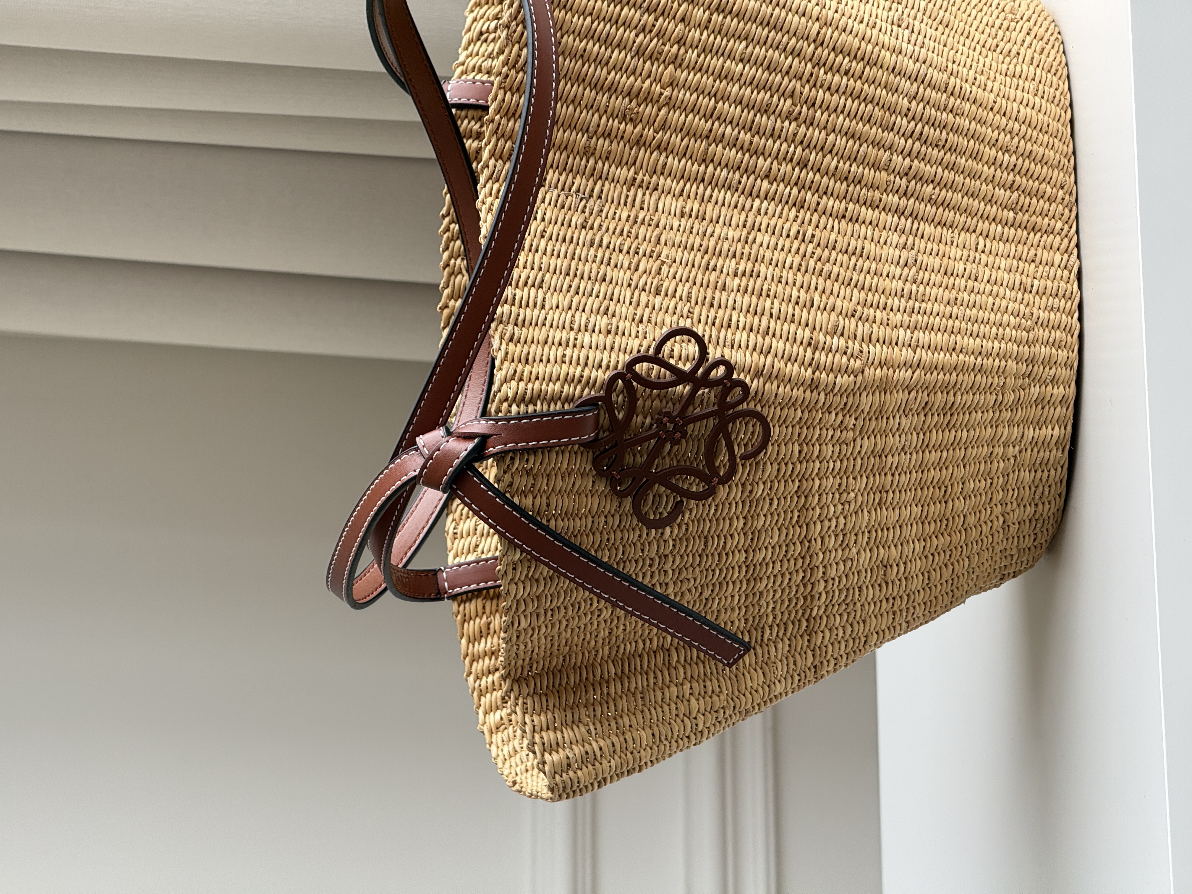 LOEWE Shell Basket Shell Straw Tote Bag