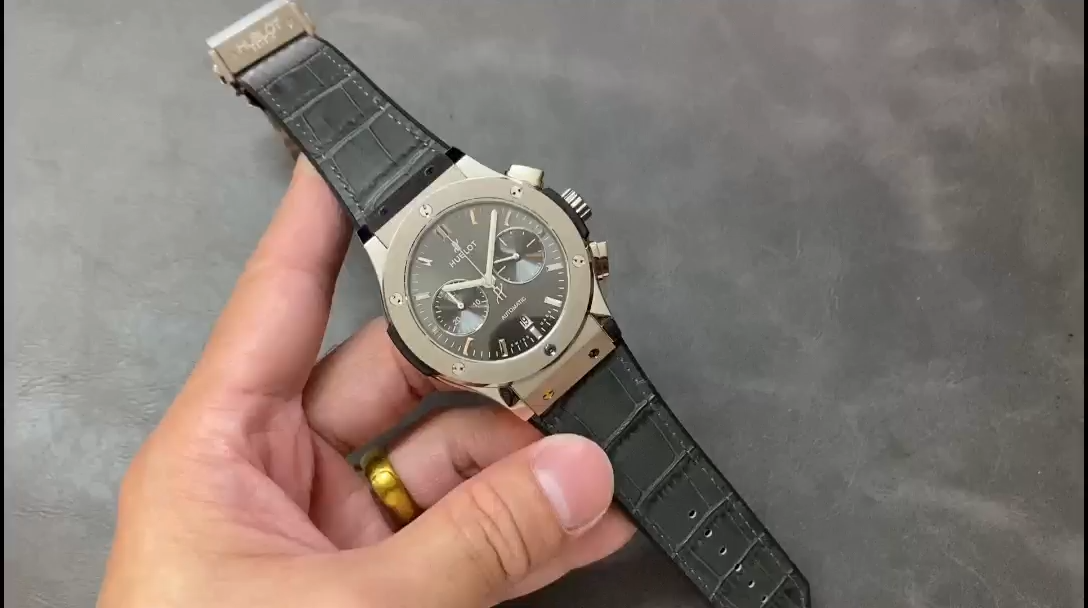 Hublot Classic Fusion 521.NX.7071.LR 45MM Mens