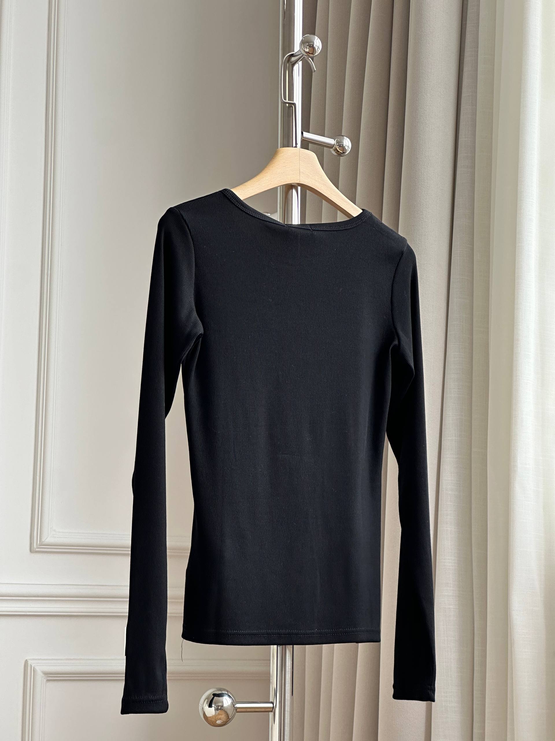CHANEL Logo Print Ribbed Fitted Long-Sleeve T-Shirt