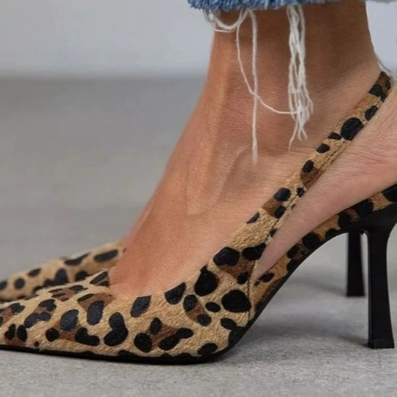 Escarpins en Satin Pointus