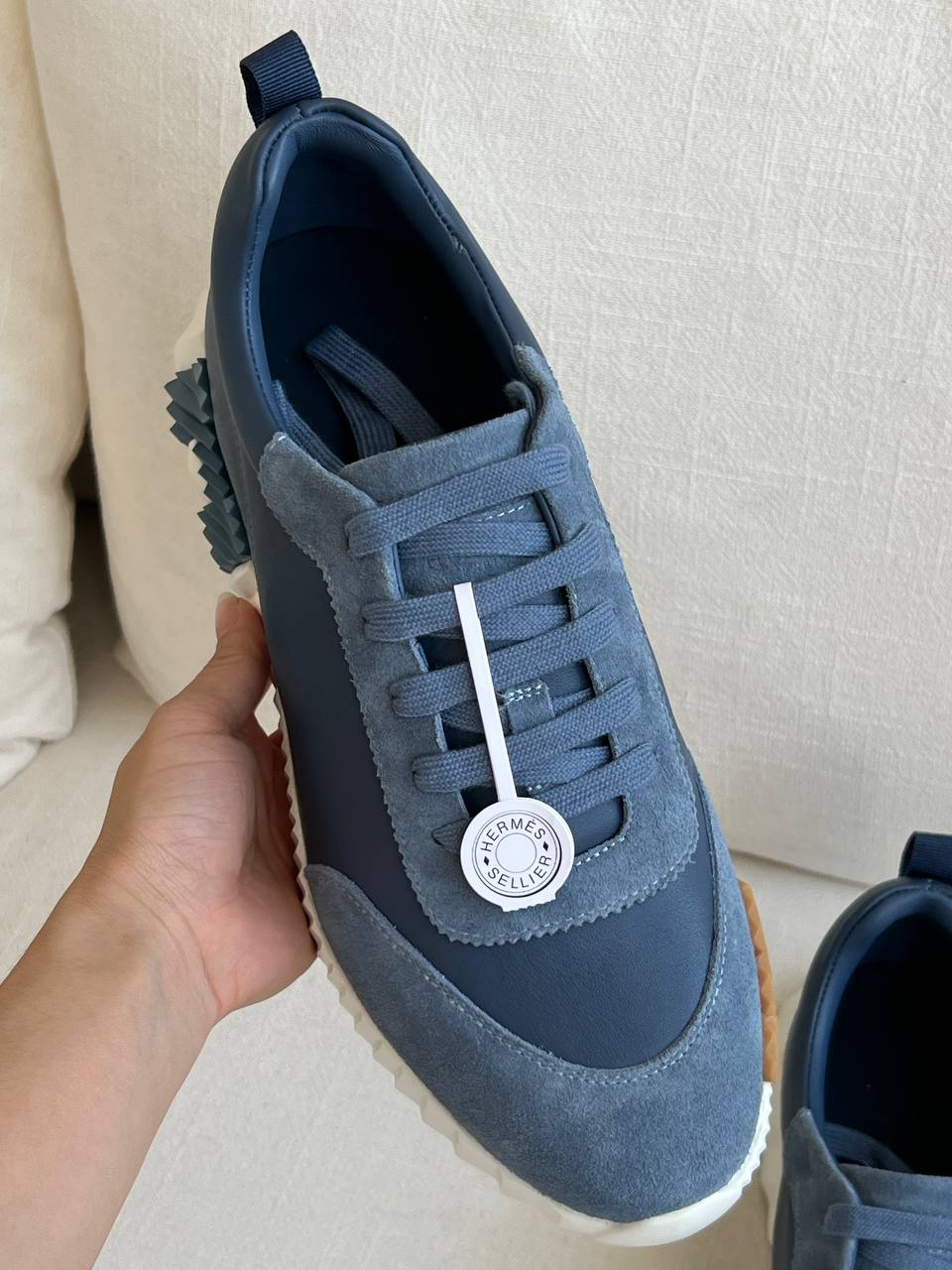 Hermès Navy Smooth Calfskin & Suede Low-Top Casual Sneakers