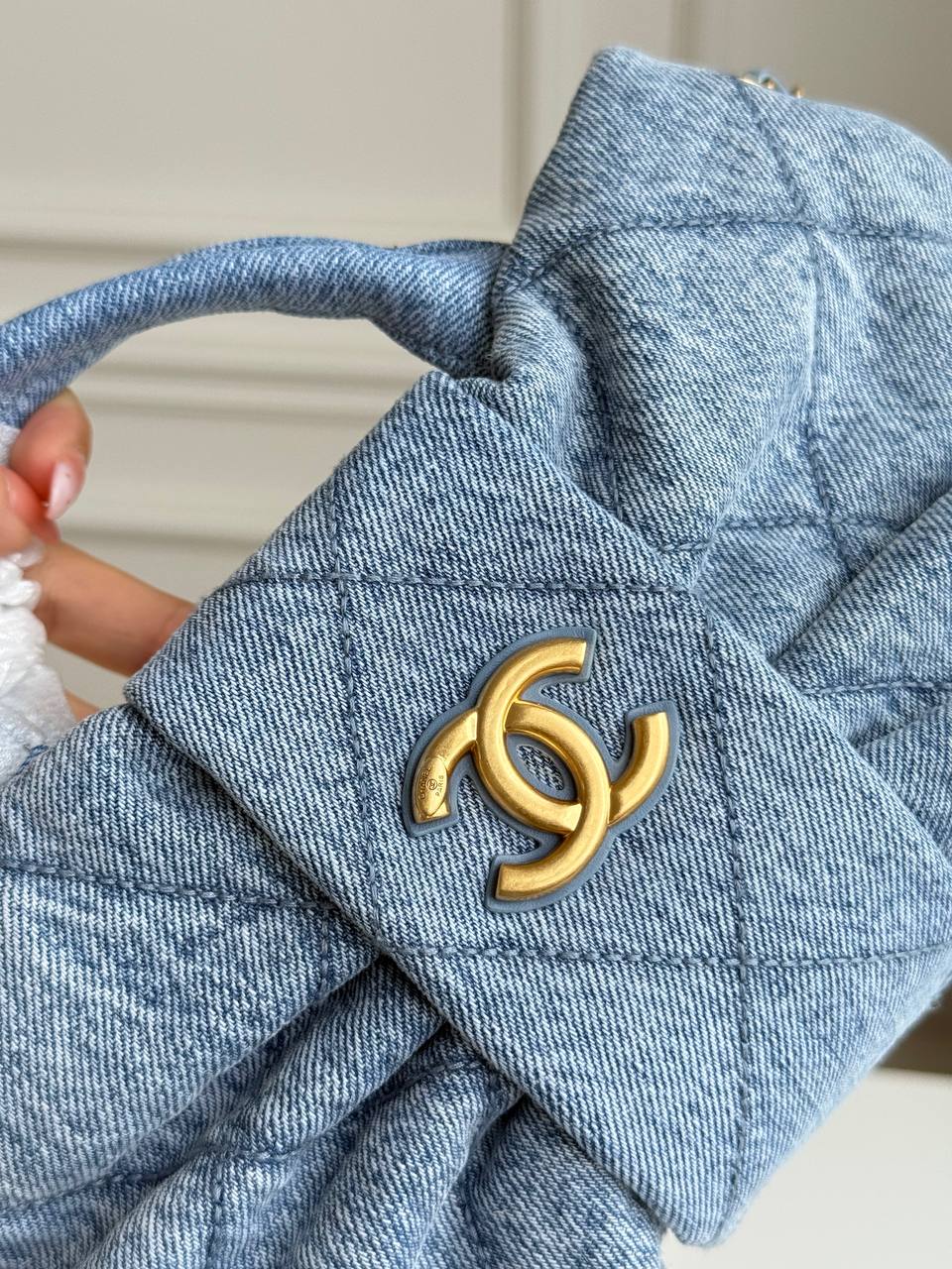 Chanel 25K Quilted Denim Bow Chain Handbag