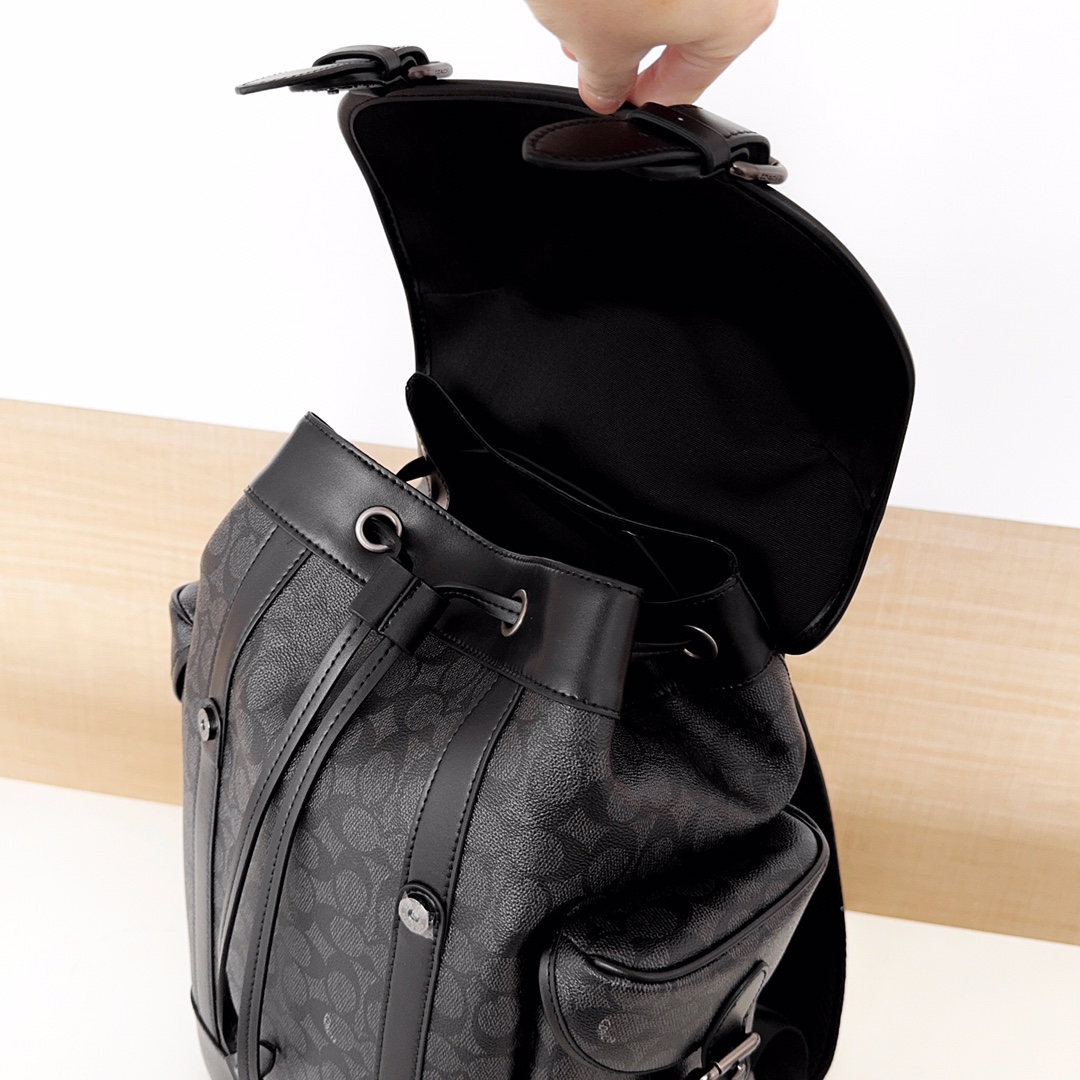 Men Handbag CV983 Hitch Backpack Signature Canvas
