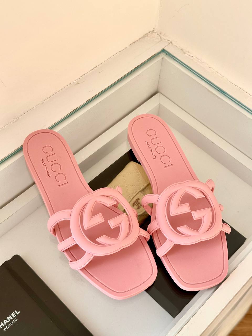 Gucci Interlocking G Cutout Rubber Slide Sandals