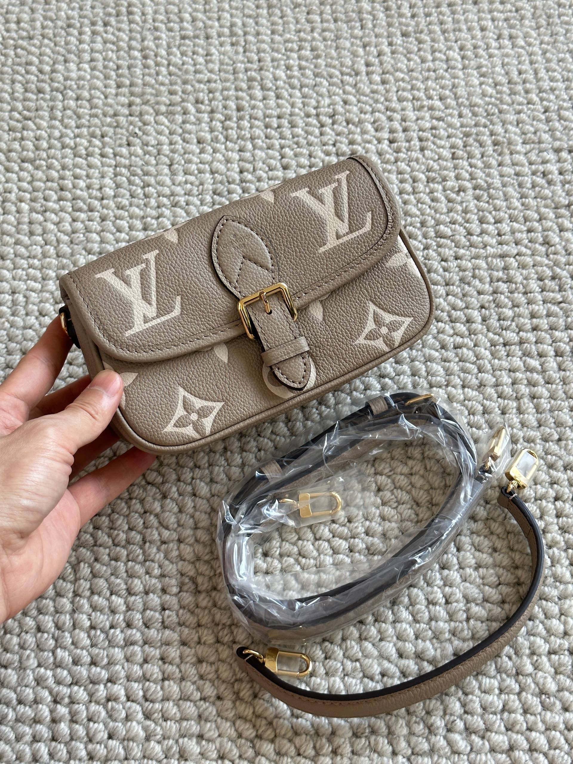 Louis Vuitton Grey Monogram Embossed Mini Metis Messenger Bag