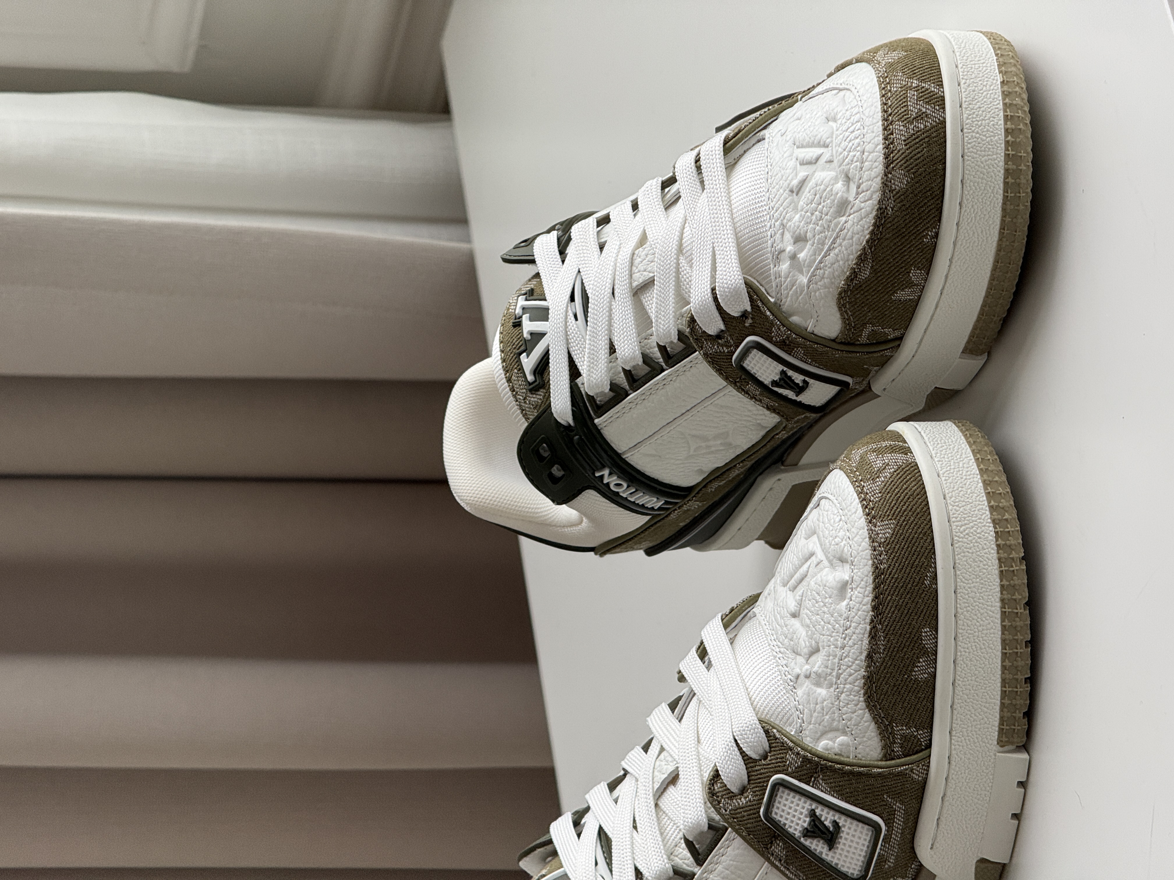 Louis Vuitton LV Trainer Low-Top Sneakers