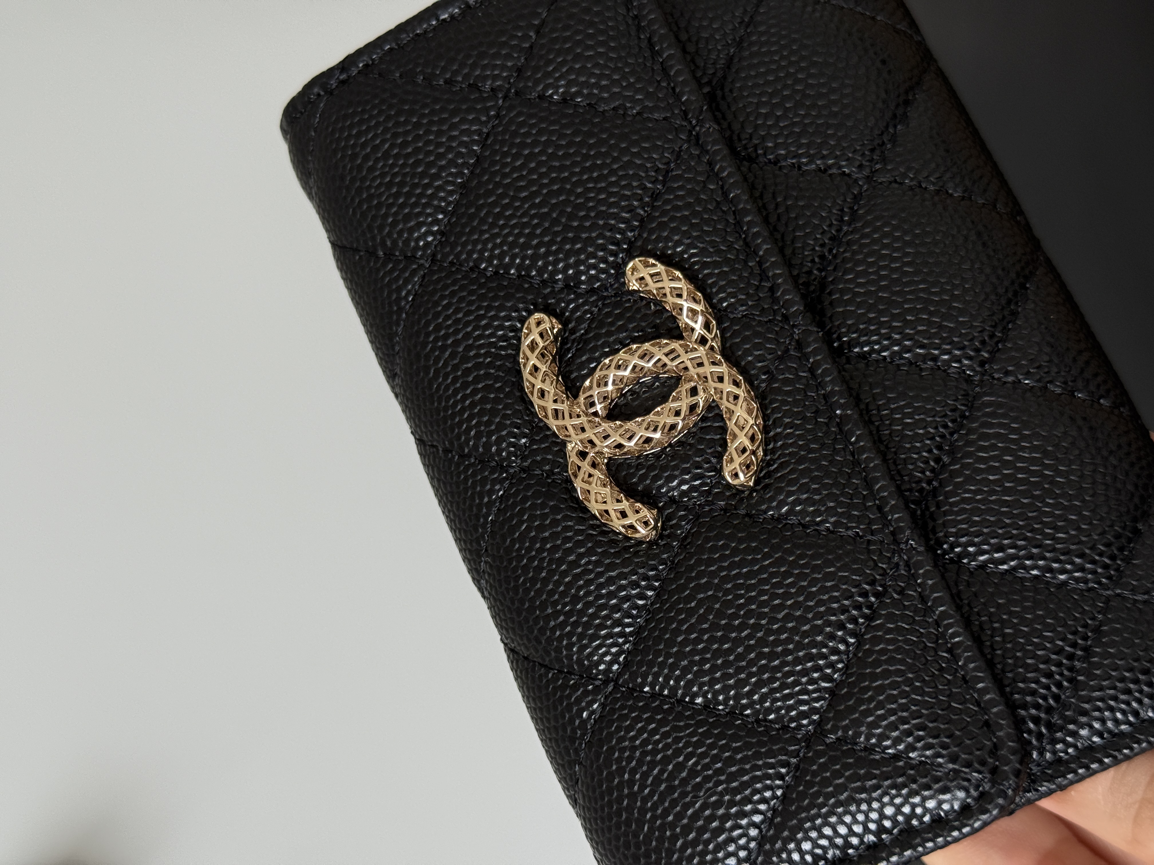 CHANEL Matelassé Flap Card Holder