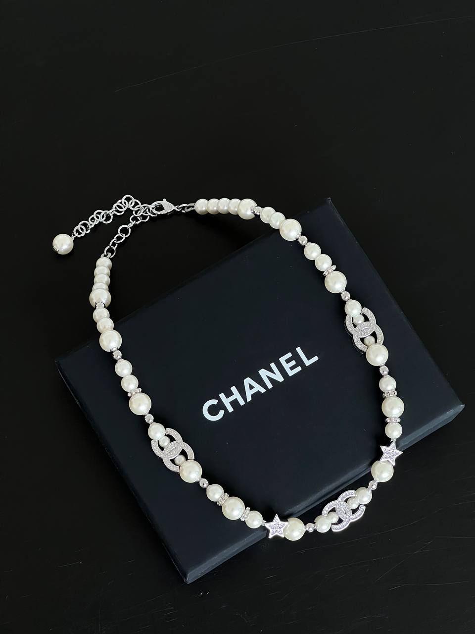 Chanel Silver Crystal Interlocking CC Graduated Pearl Star Adjustable Choker Necklace