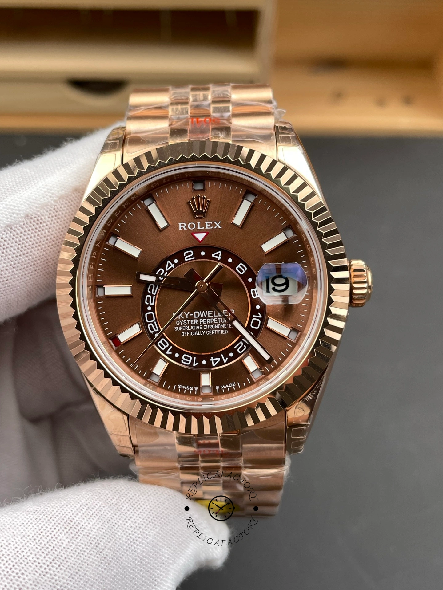 Rolex Sky Dweller 42 Everose Gold Chocolate Dial m336935 0006