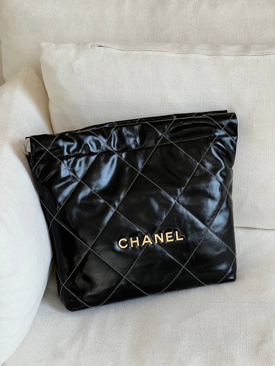 Chanel 22 Medium Shiny Calfskin Tote Bag