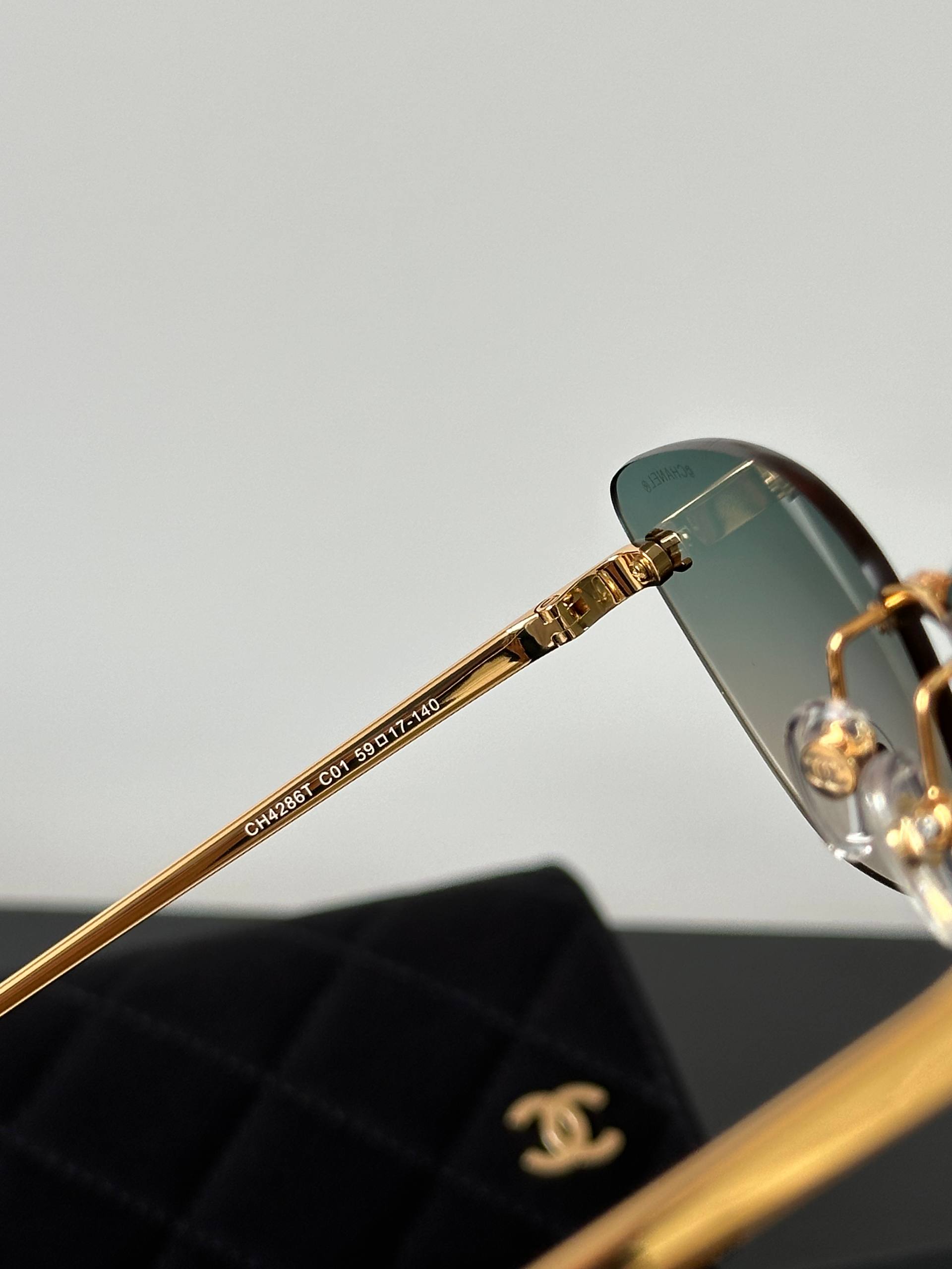 CHANEL Cat Eye Sunglasses CH4286T
