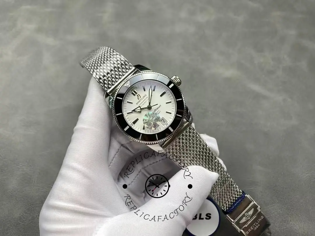 Breitling Superocean Heritage II B20 Automatic 42 AB201012/G827-154A Replica