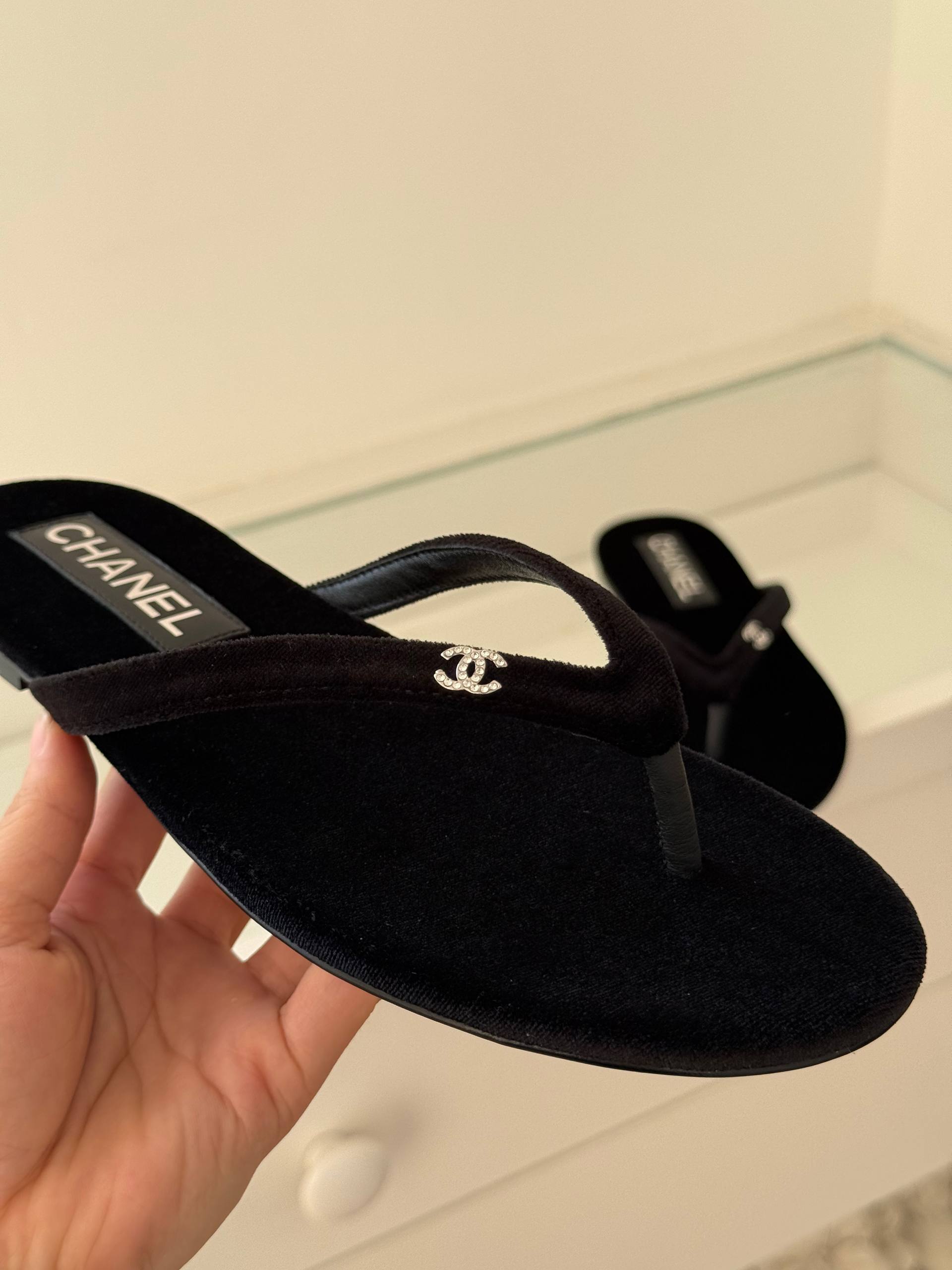 CHANEL 24S Velvet Rhinestone Double C Flip-flops