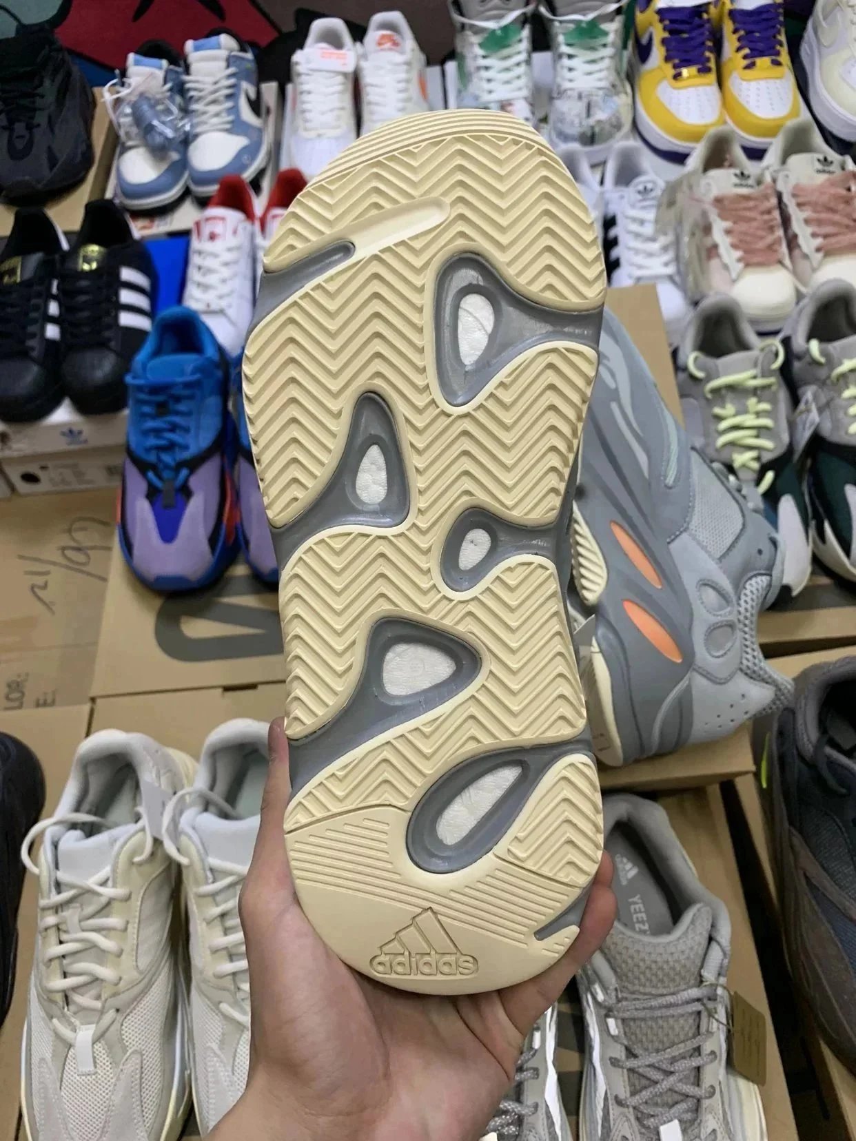 Yeezy 700 Shoes Grey