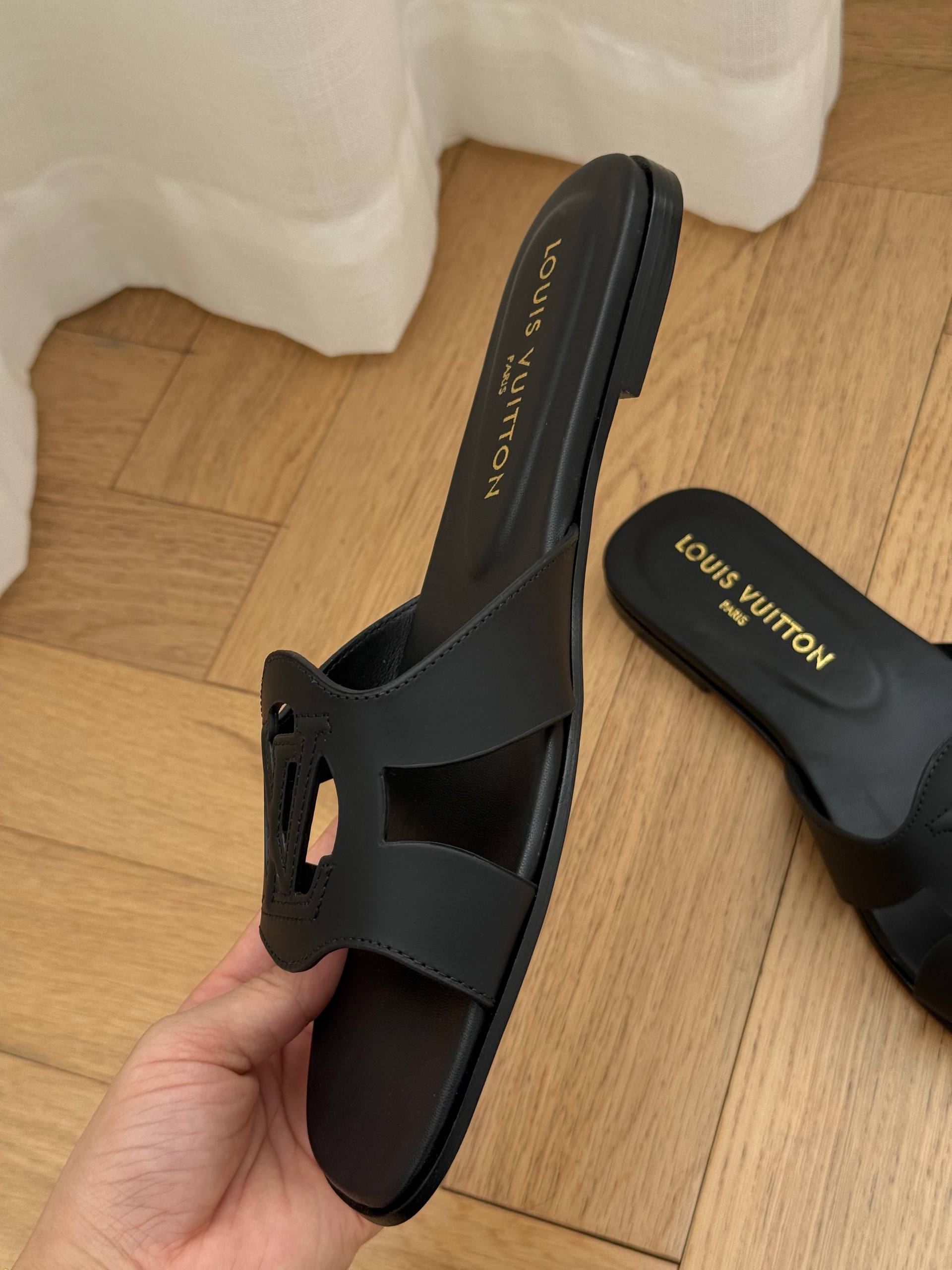 Louis Vuitton Isola Flat Mule