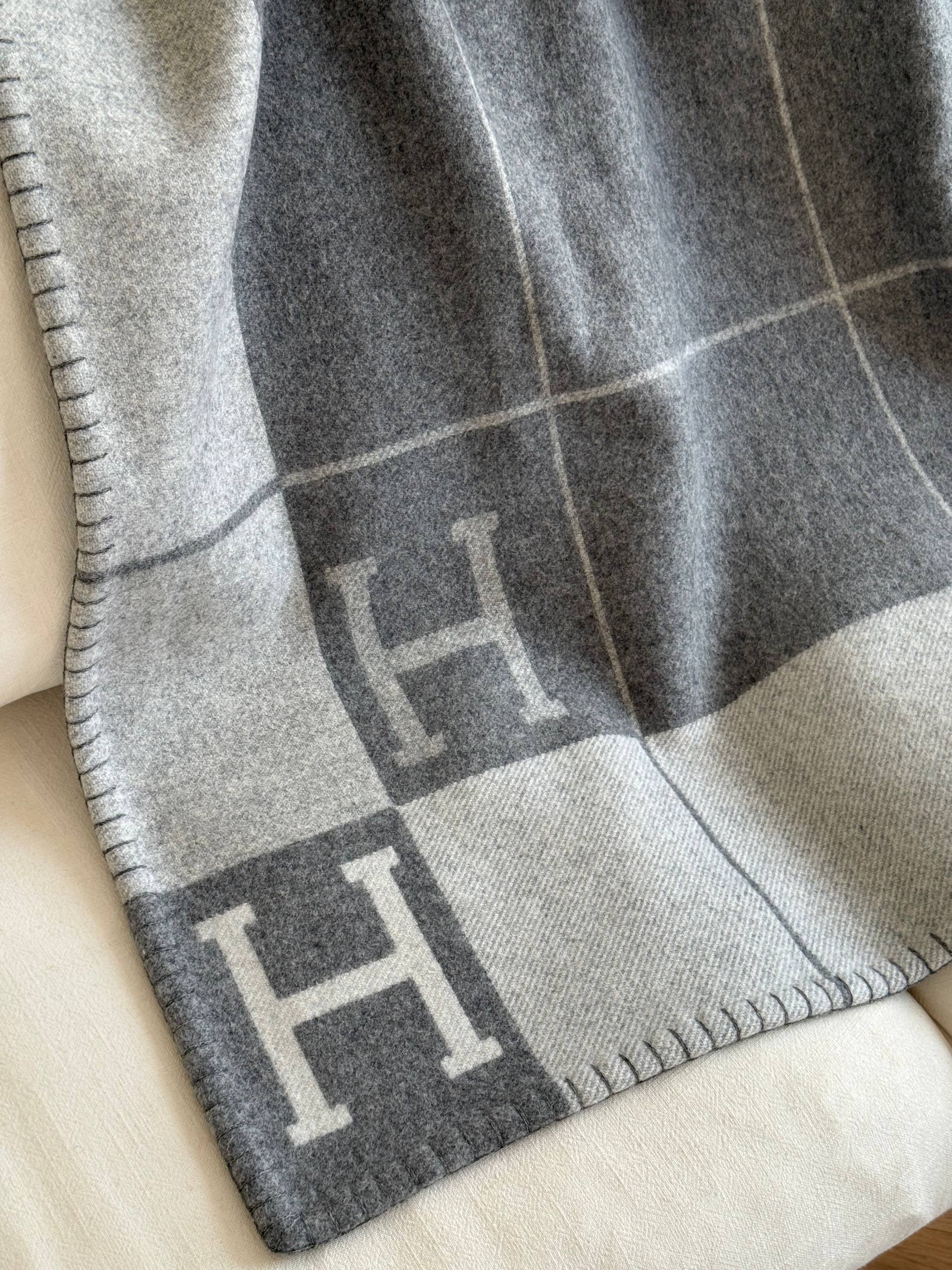 Hermès Avalon III Throw Blanket