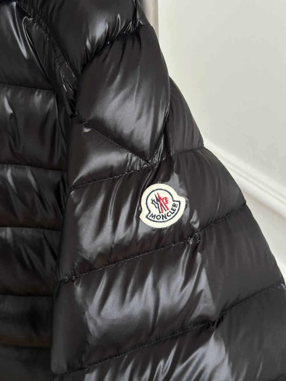 MONCLER Shiny Lightweight Hooded Mid-Length Down Jacket