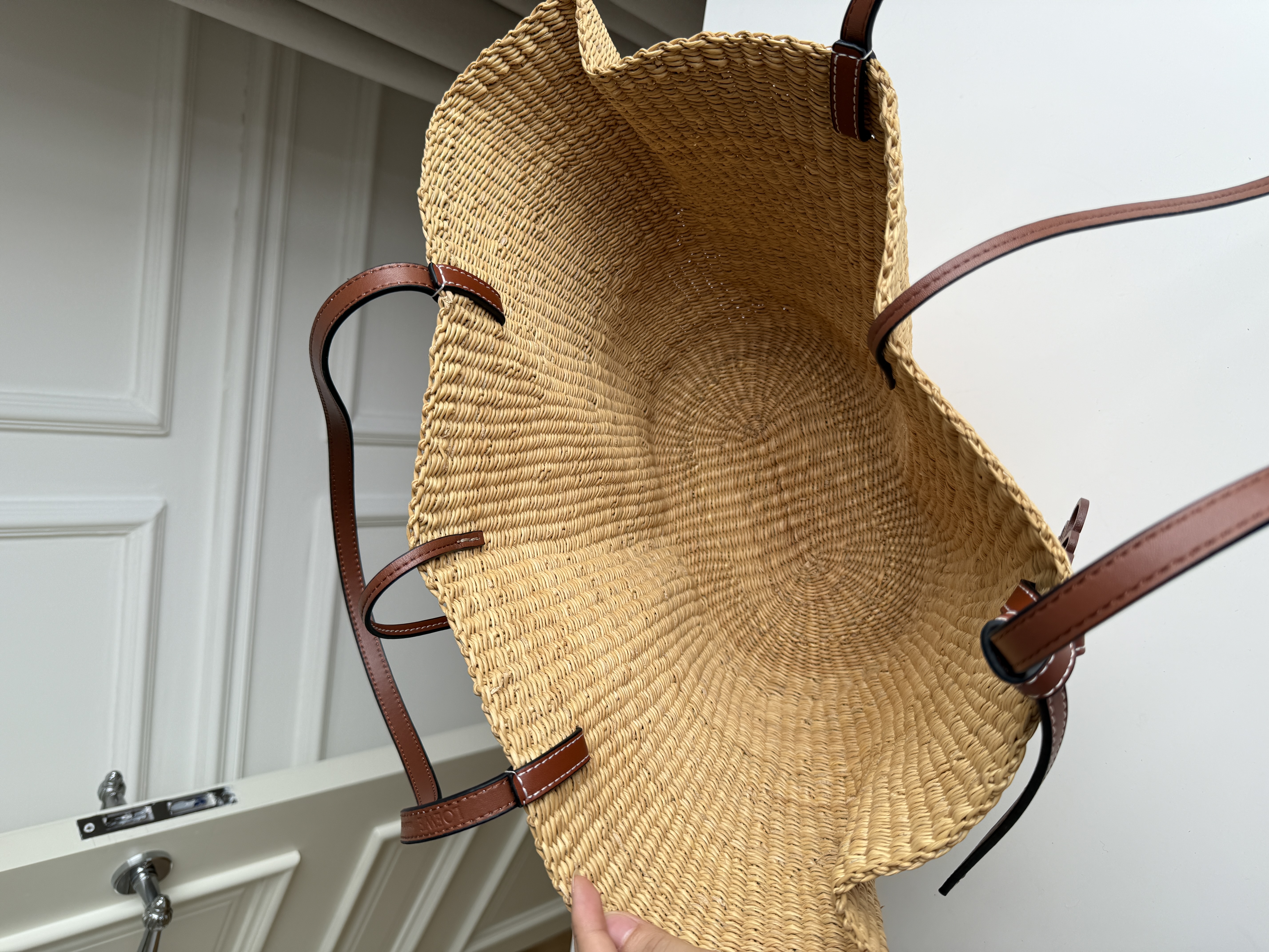 LOEWE Shell Basket Shell Straw Tote Bag