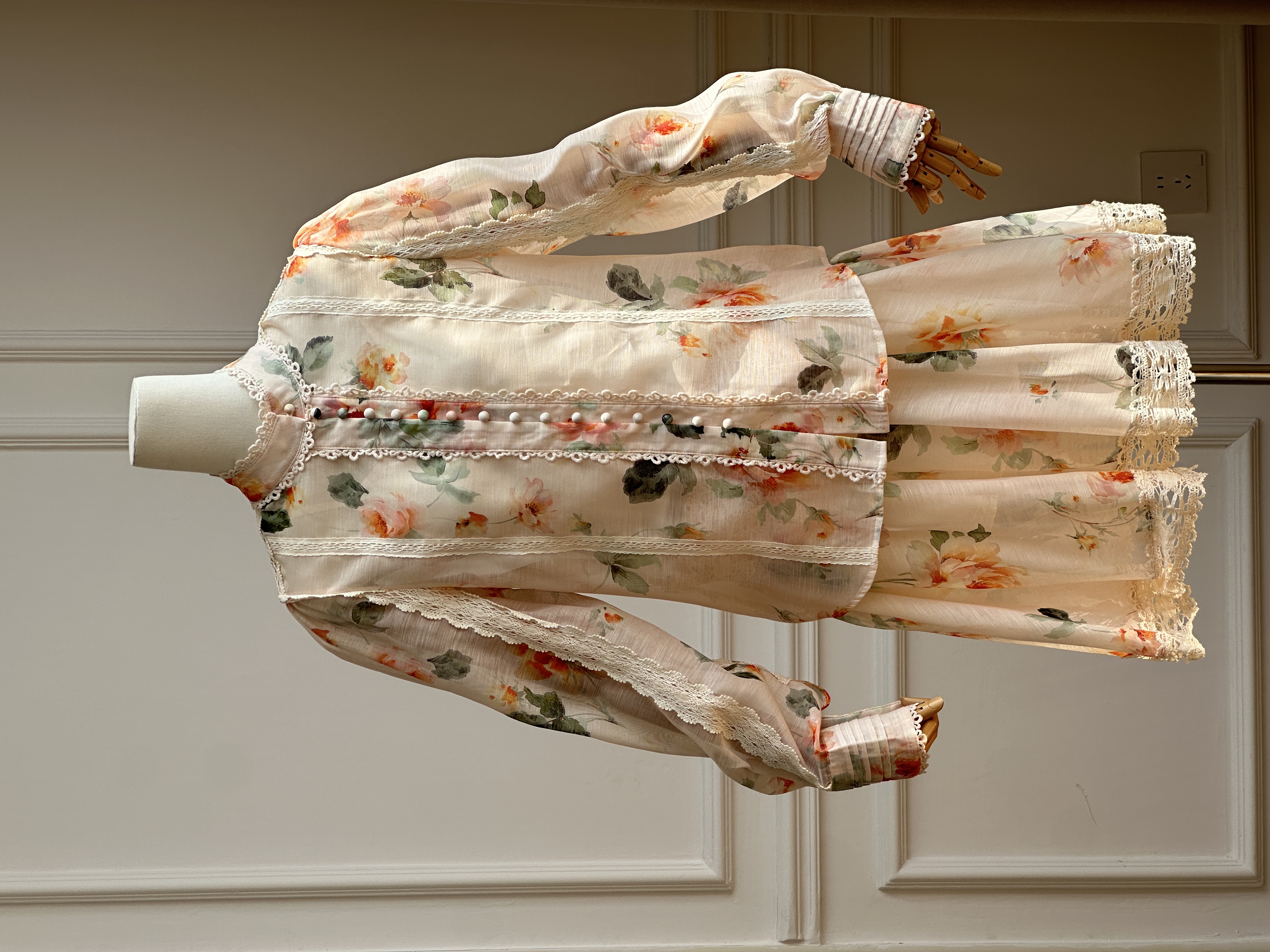 French Lace Trim Watercolor Floral Stand Collar Blouse & Mini Skirt Two-piece Set