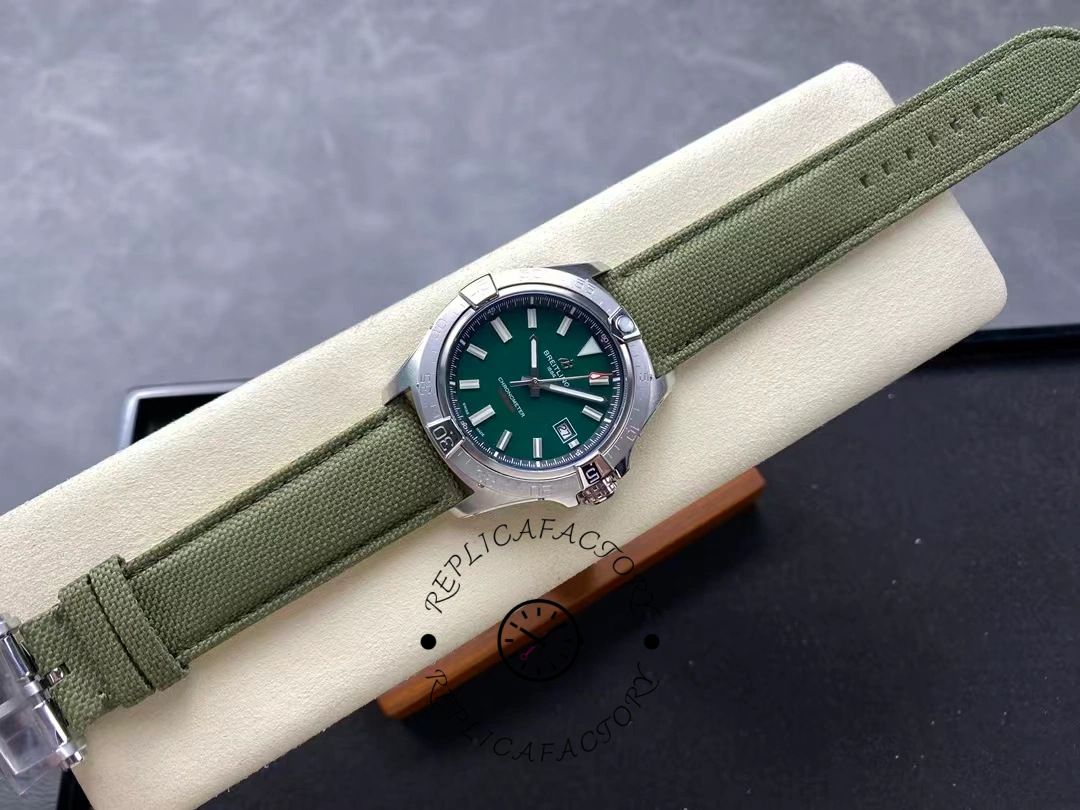 Breitling Avenger Automatic A17328101L1X1 42mm Replica
