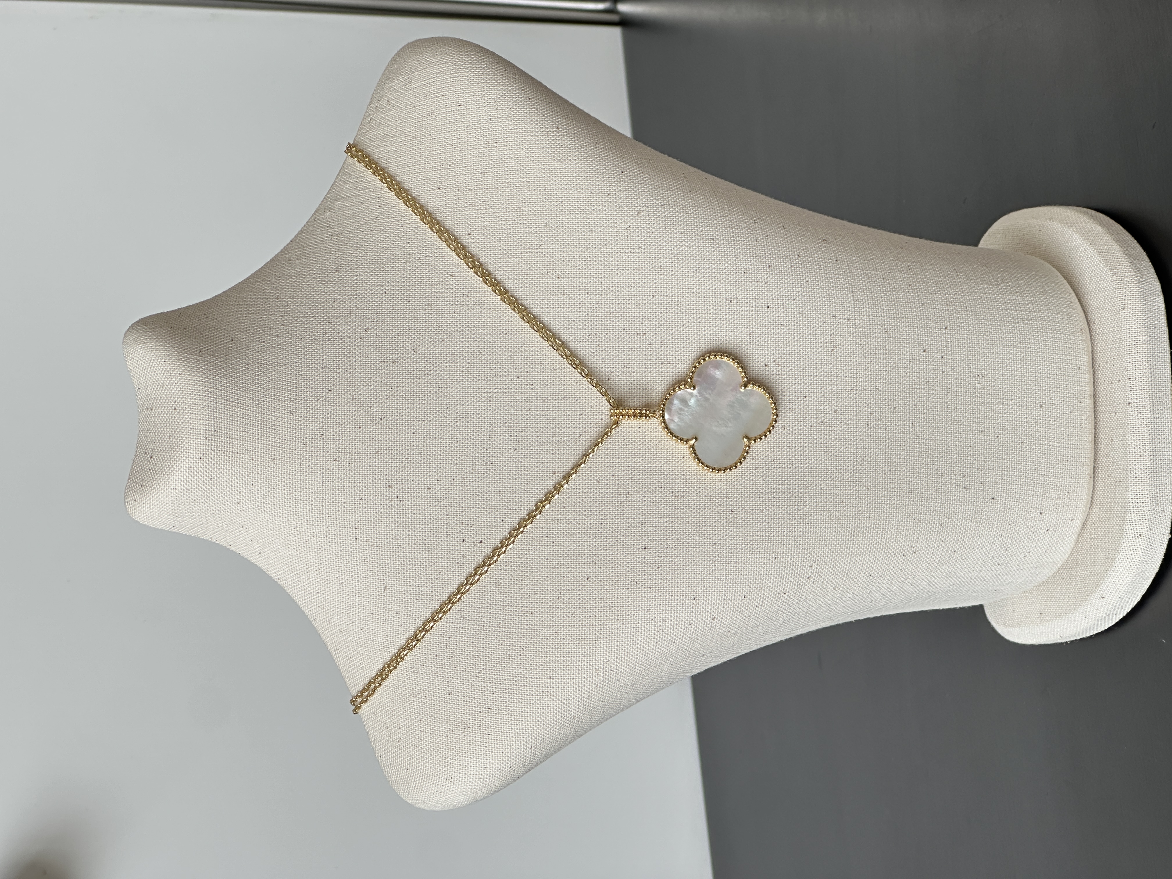 Van Cleef & Arpels Large White Mother of Pearl Four Leaf Clover Yellow Gold Necklace