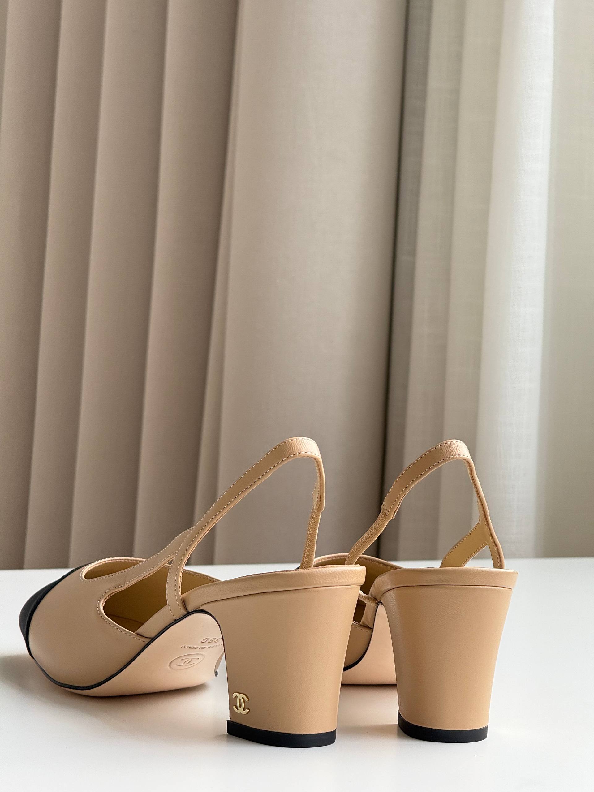 Chanel Two-tone Cap Toe Slingback Block Heel Sandals
