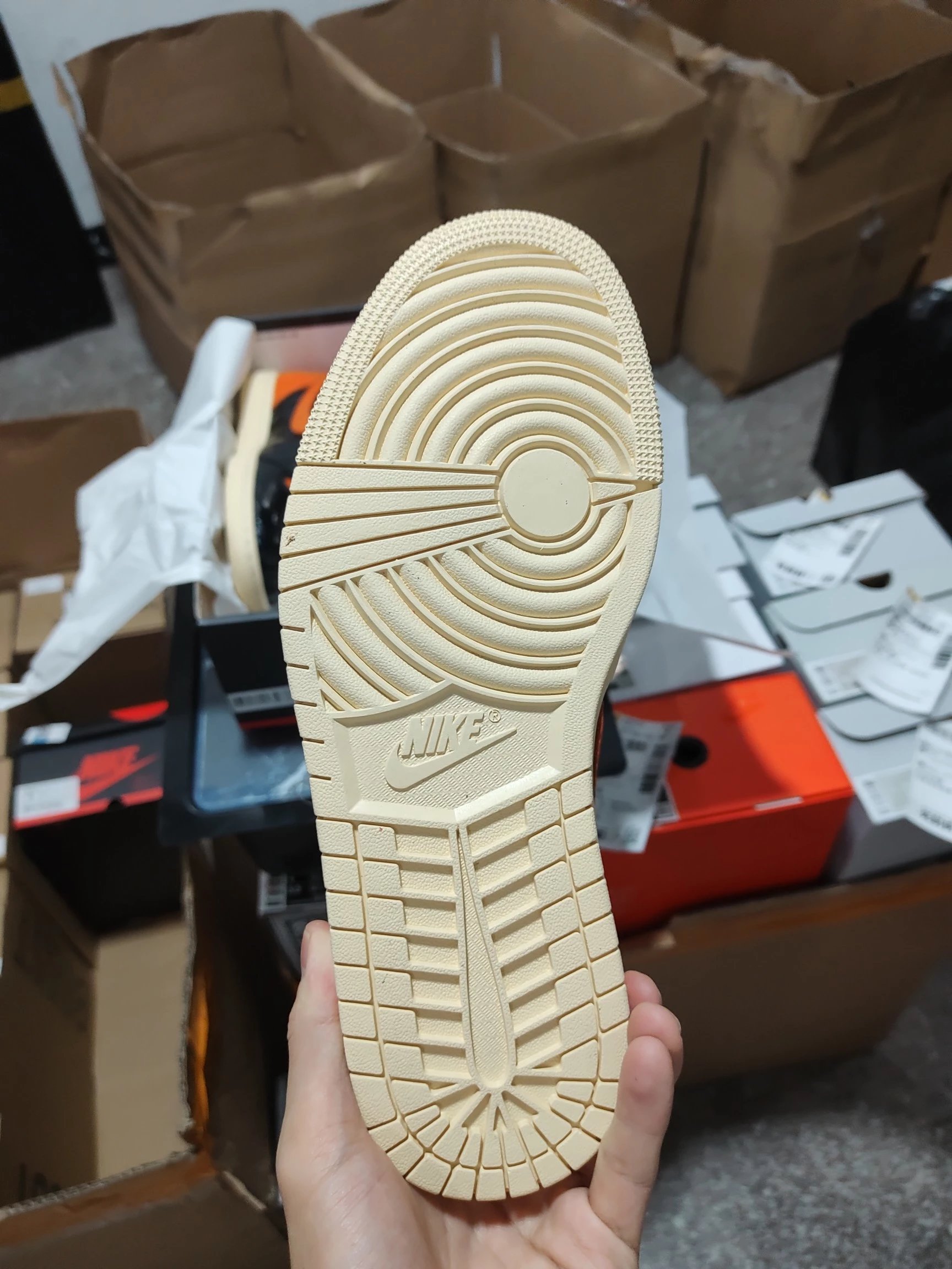 Air Jordan 1 Retro High Shattered Backboard 3.0