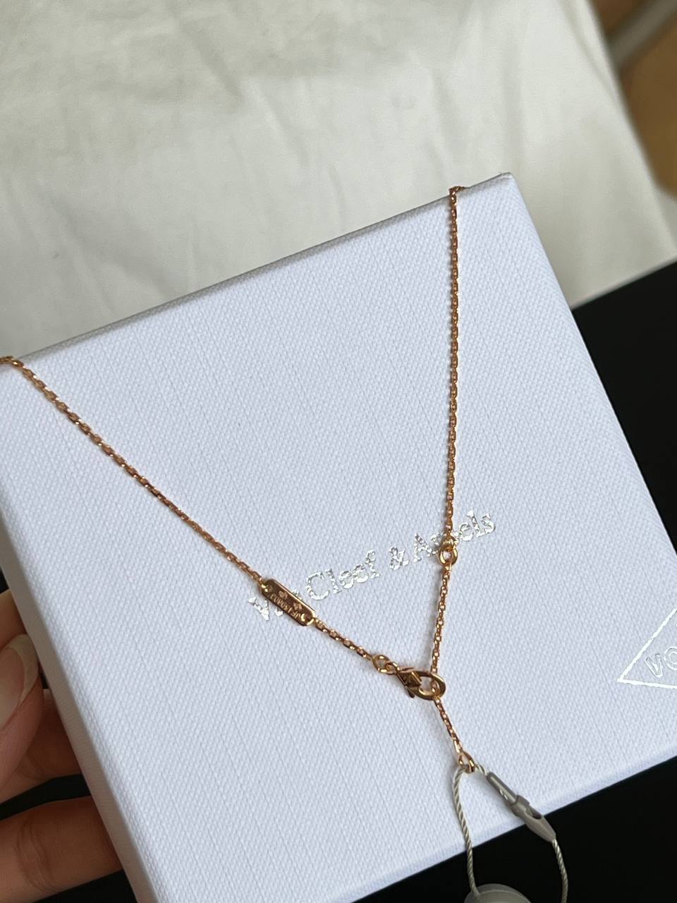 Van Cleef & Arpels Single Clover White Mother of Pearl Yellow Gold Necklace