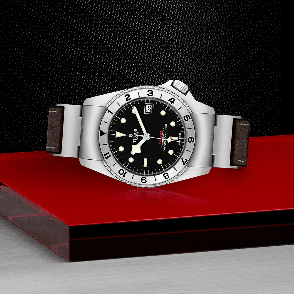 Black Bay P01 42mm Black Dial Men's Automatic Strap Watch