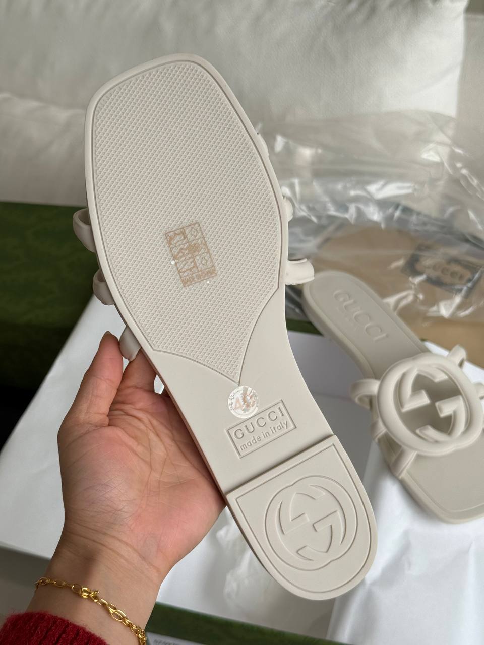 Gucci Interlocking G Cut-Out Rubber Slide Sandals