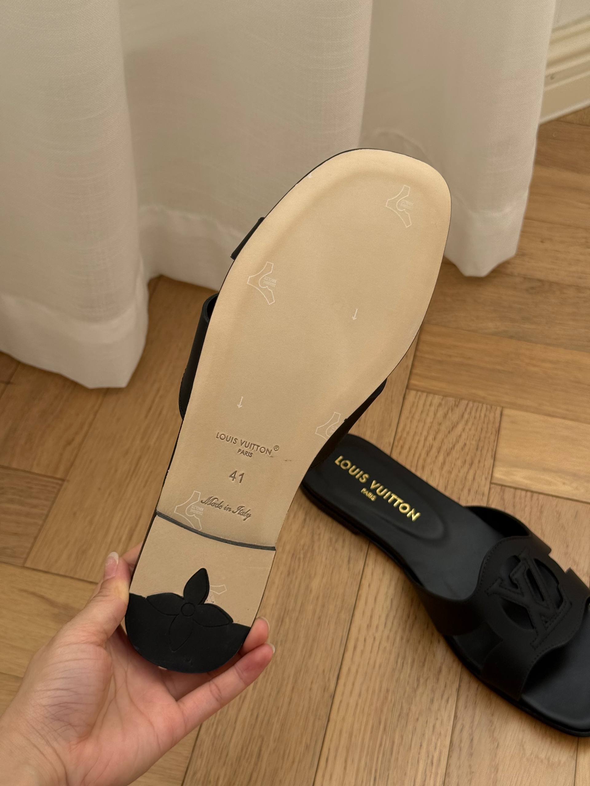 Louis Vuitton Isola Flat Mule