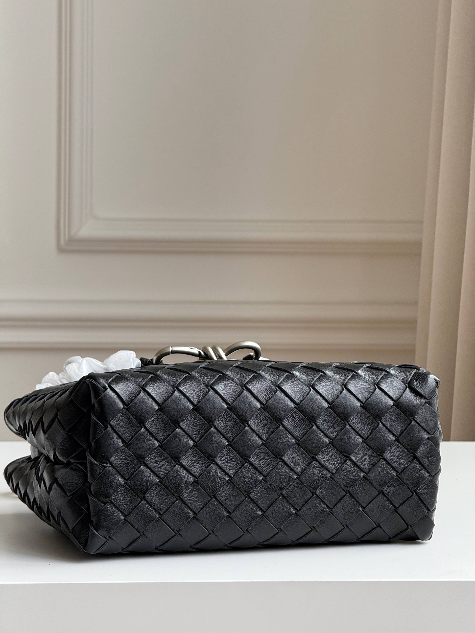 Bottega Veneta Intrecciato Woven Knot Detail Tote Shoulder Bag