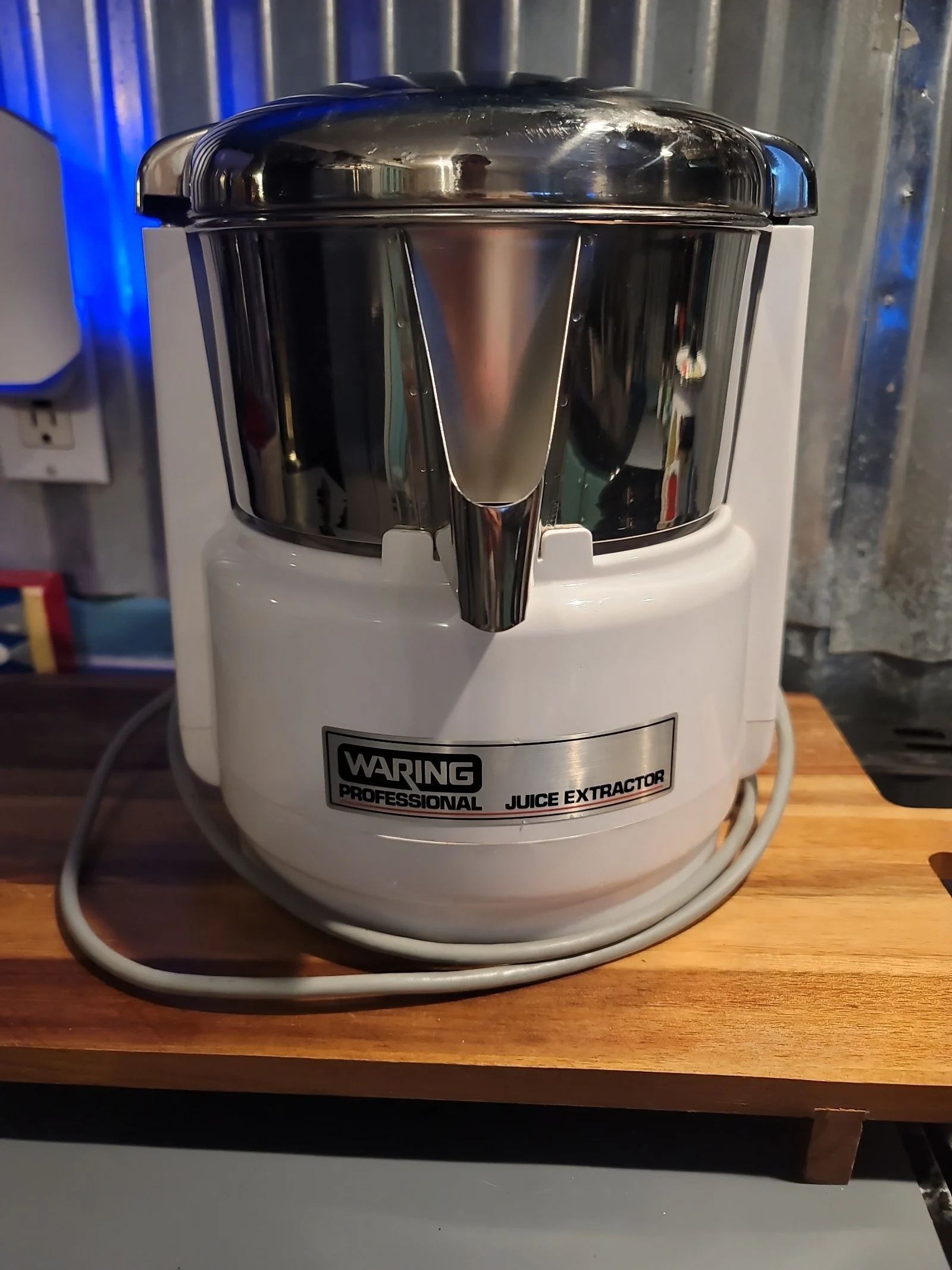 WARING brand Professional Juice Extractor I0VDM