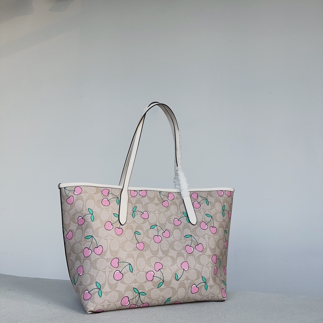Women Handbag CF444 City Tote Bag In Signature Canvas With Heart Cherry Print