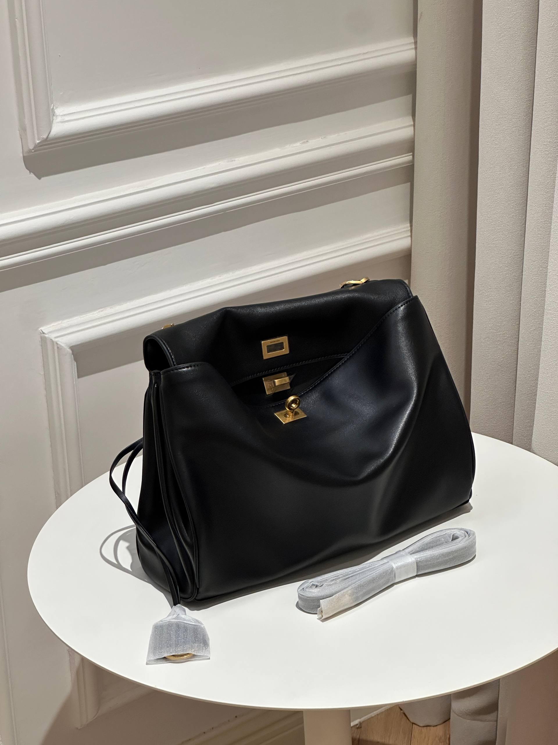 Balenciaga Rodeo Medium Handbag