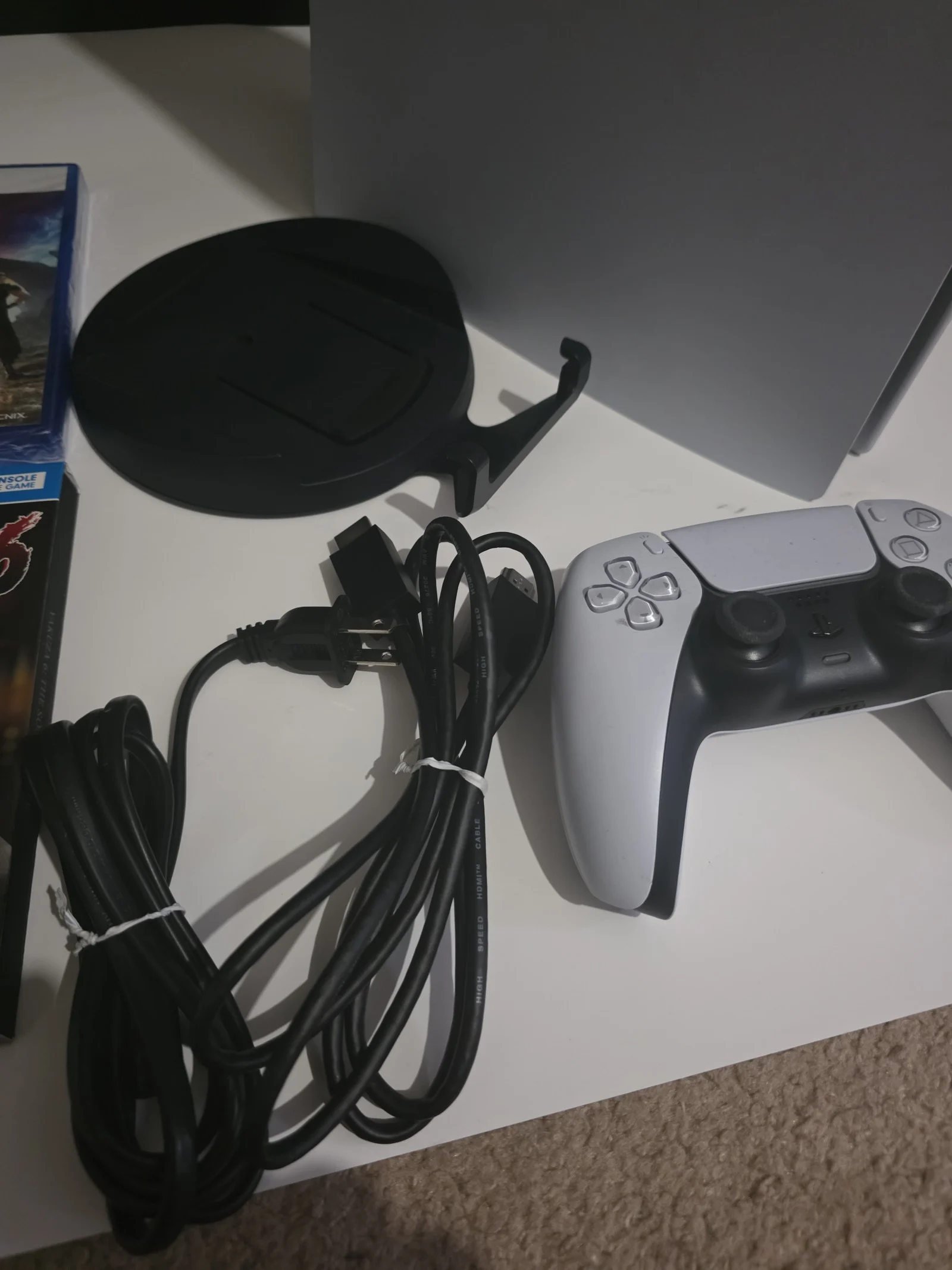 PlayStation 5 disc version 1TB with 4 games. I7PQU