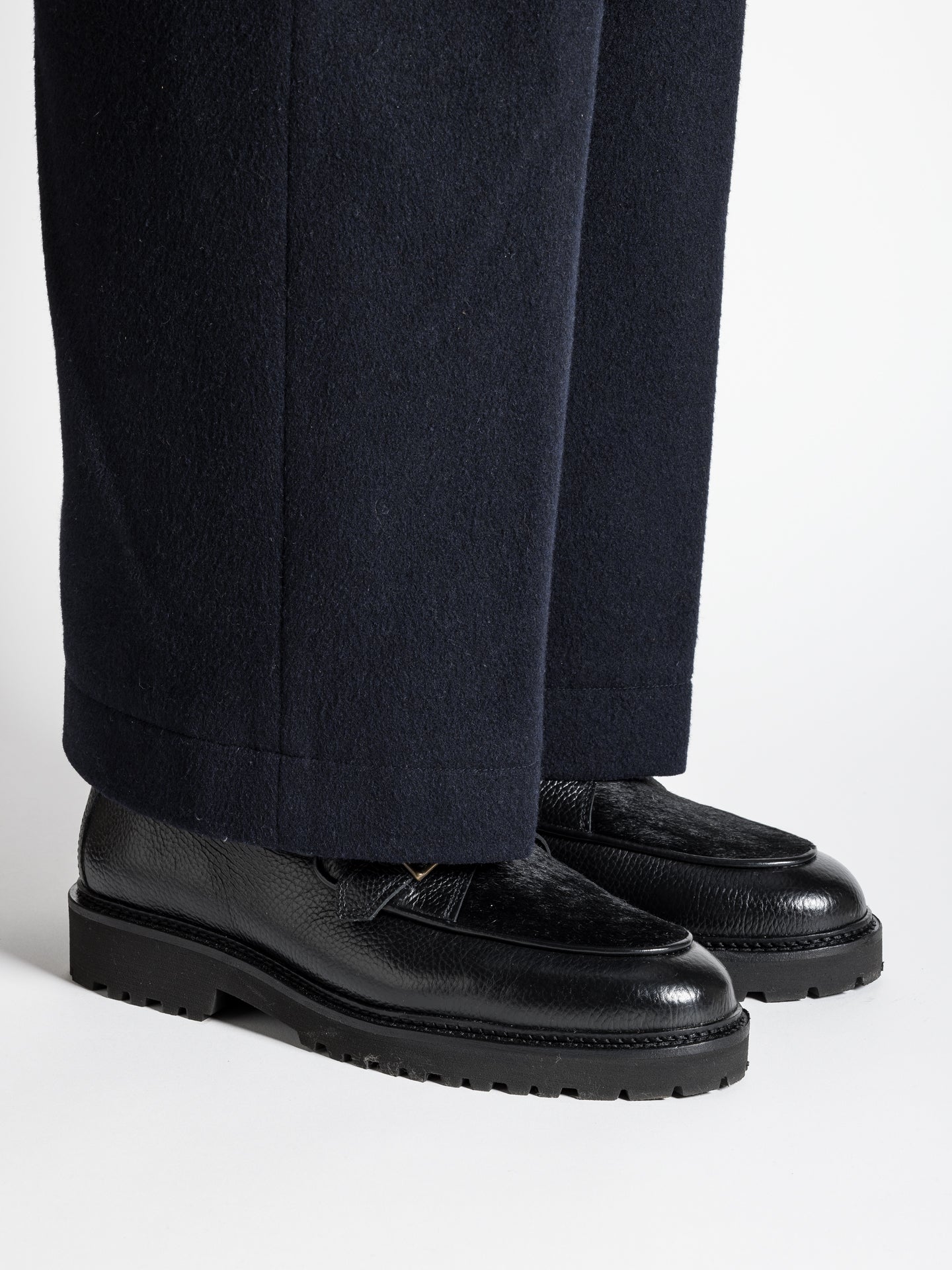TOMMY LUG HAIRY CALF BLACK