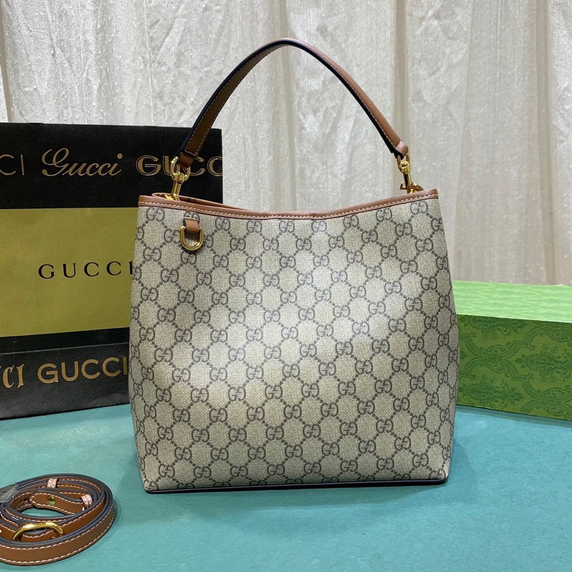 GG Emblem Medium Bucket Bag