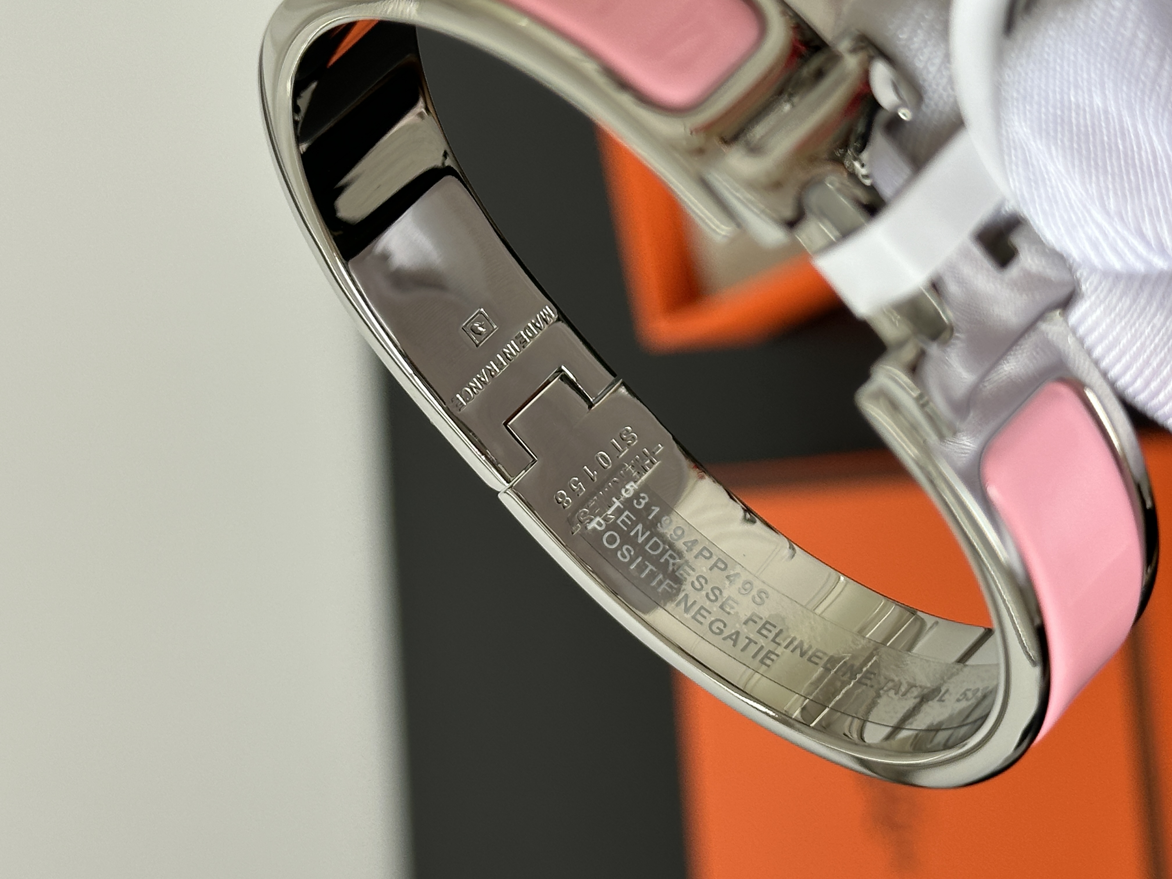 Hermès Light Pink Enamel Silver Narrow H Buckle Bangle Bracelet