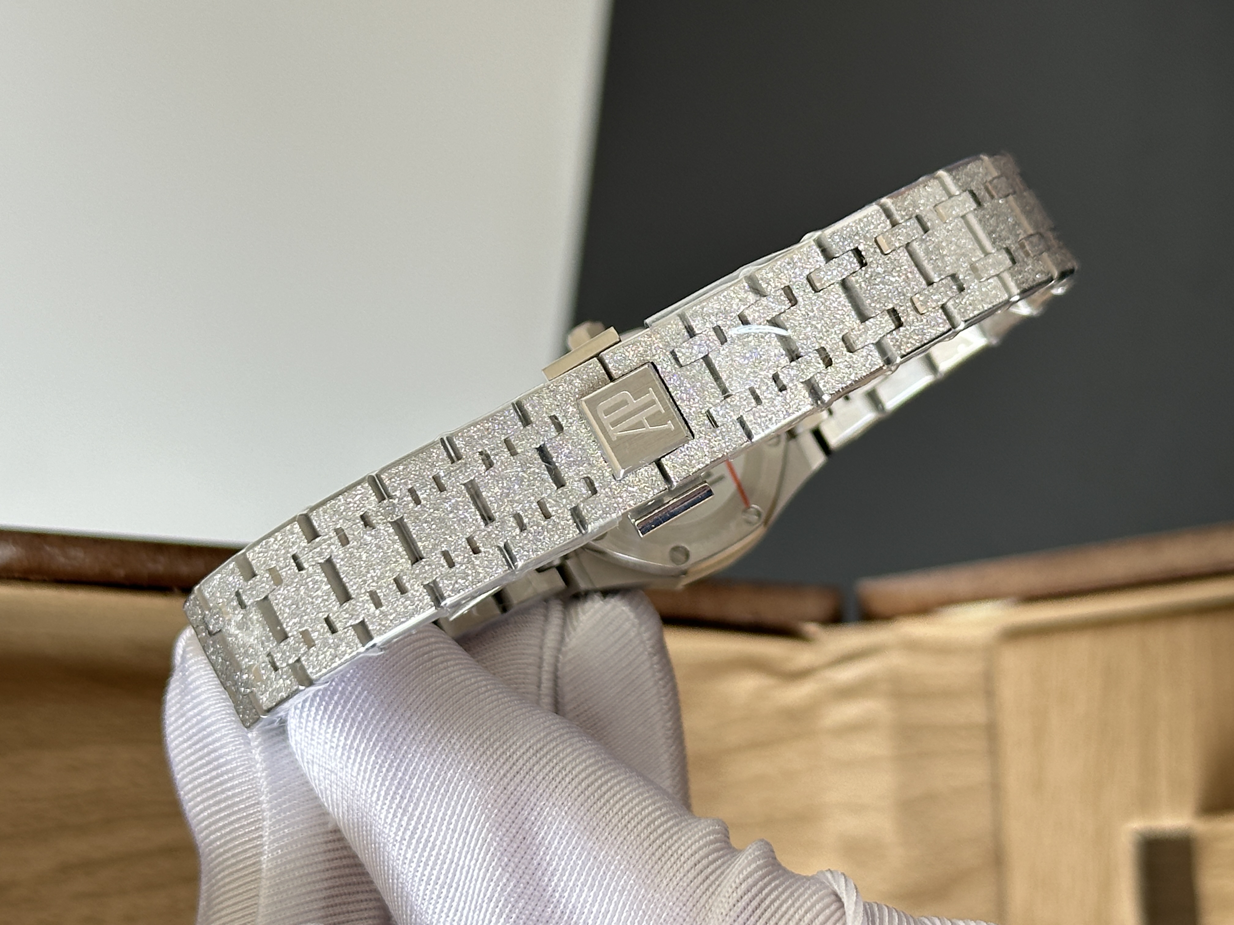 Audemars Piguet Royal Oak Frosted Full Diamond Steel Bracelet Watch