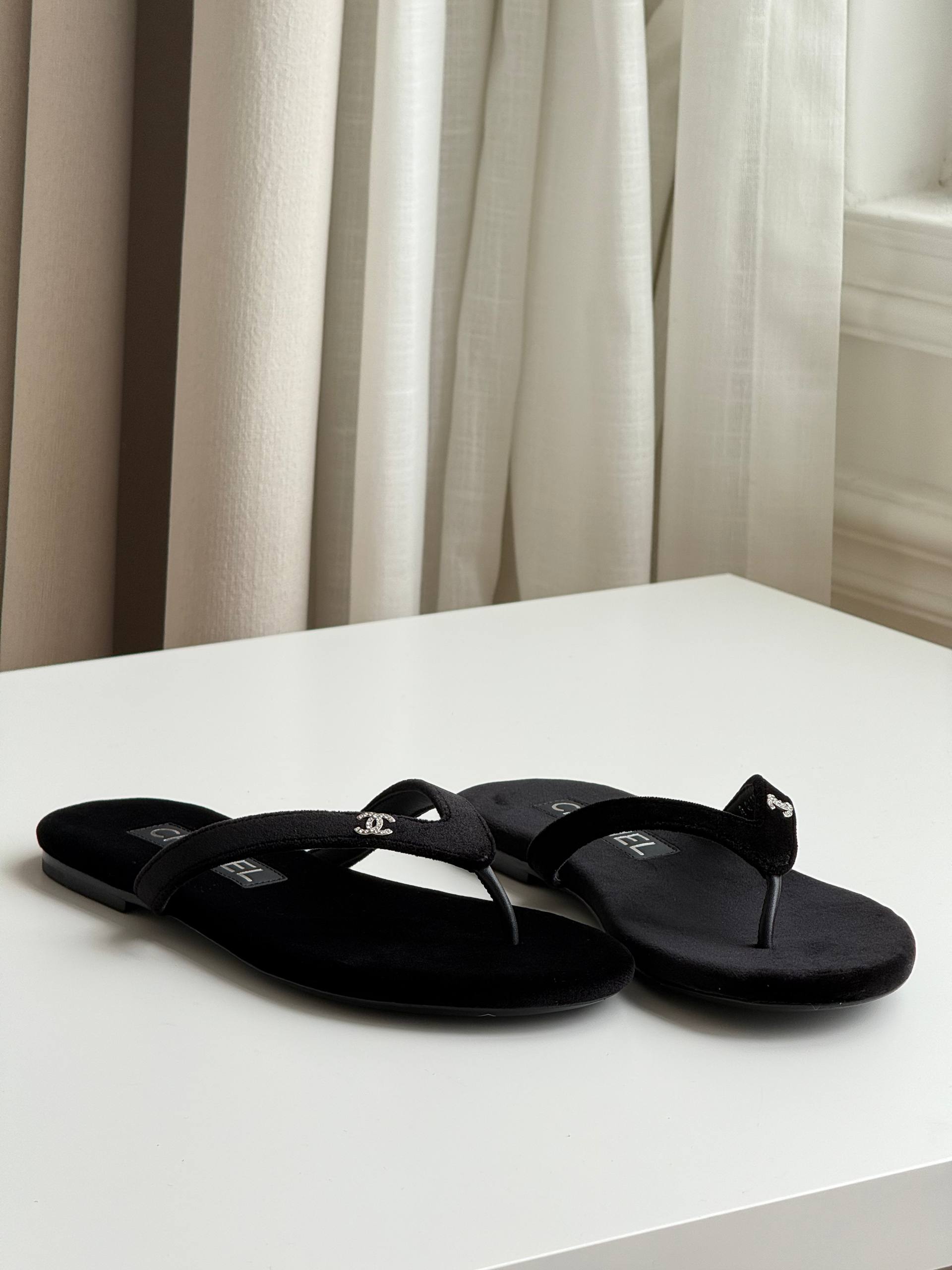 CHANEL Crystal CC Logo Black Suede Flip-Flop Sandals