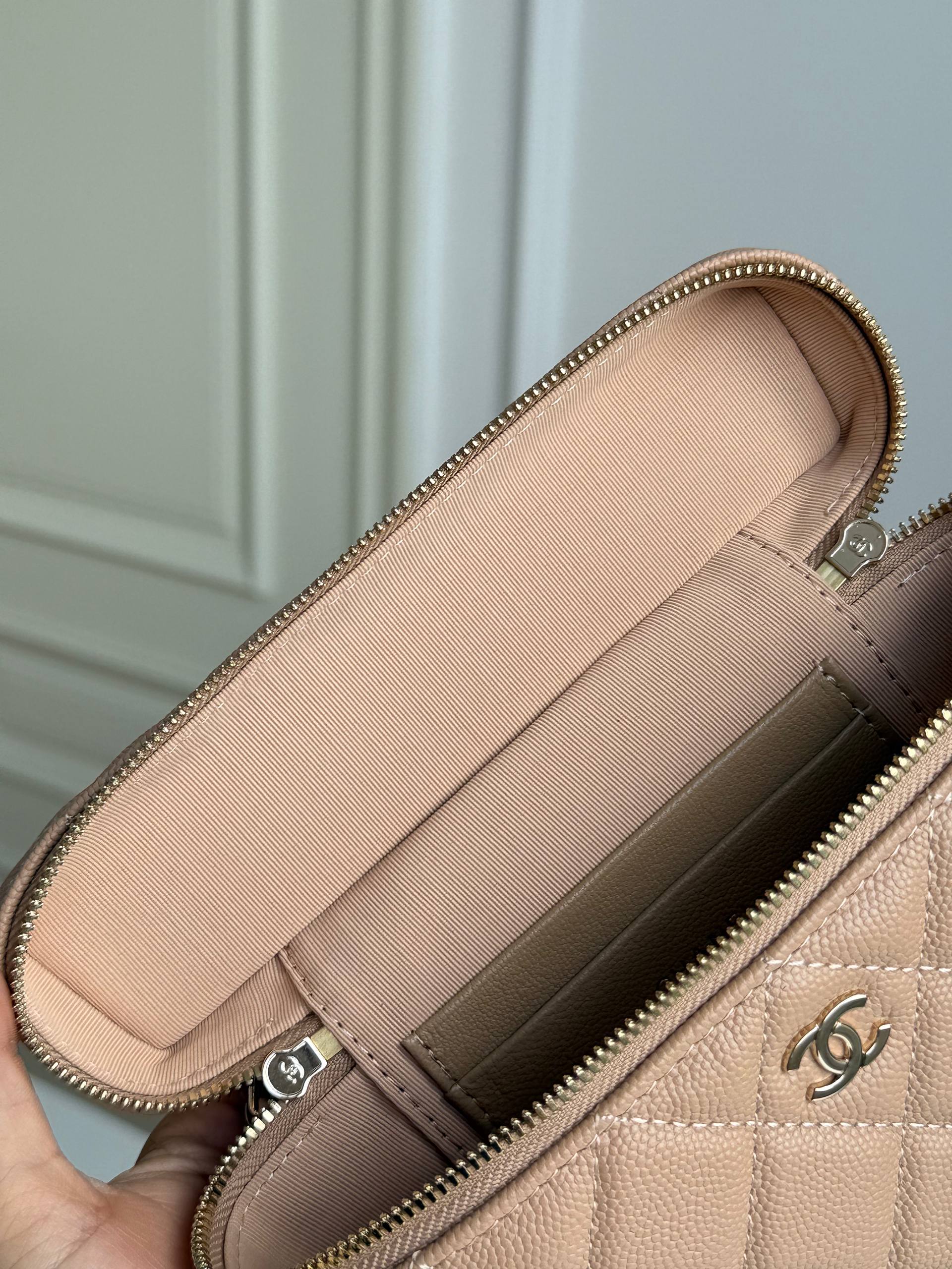 CHANEL Long Vanity Case with Chain