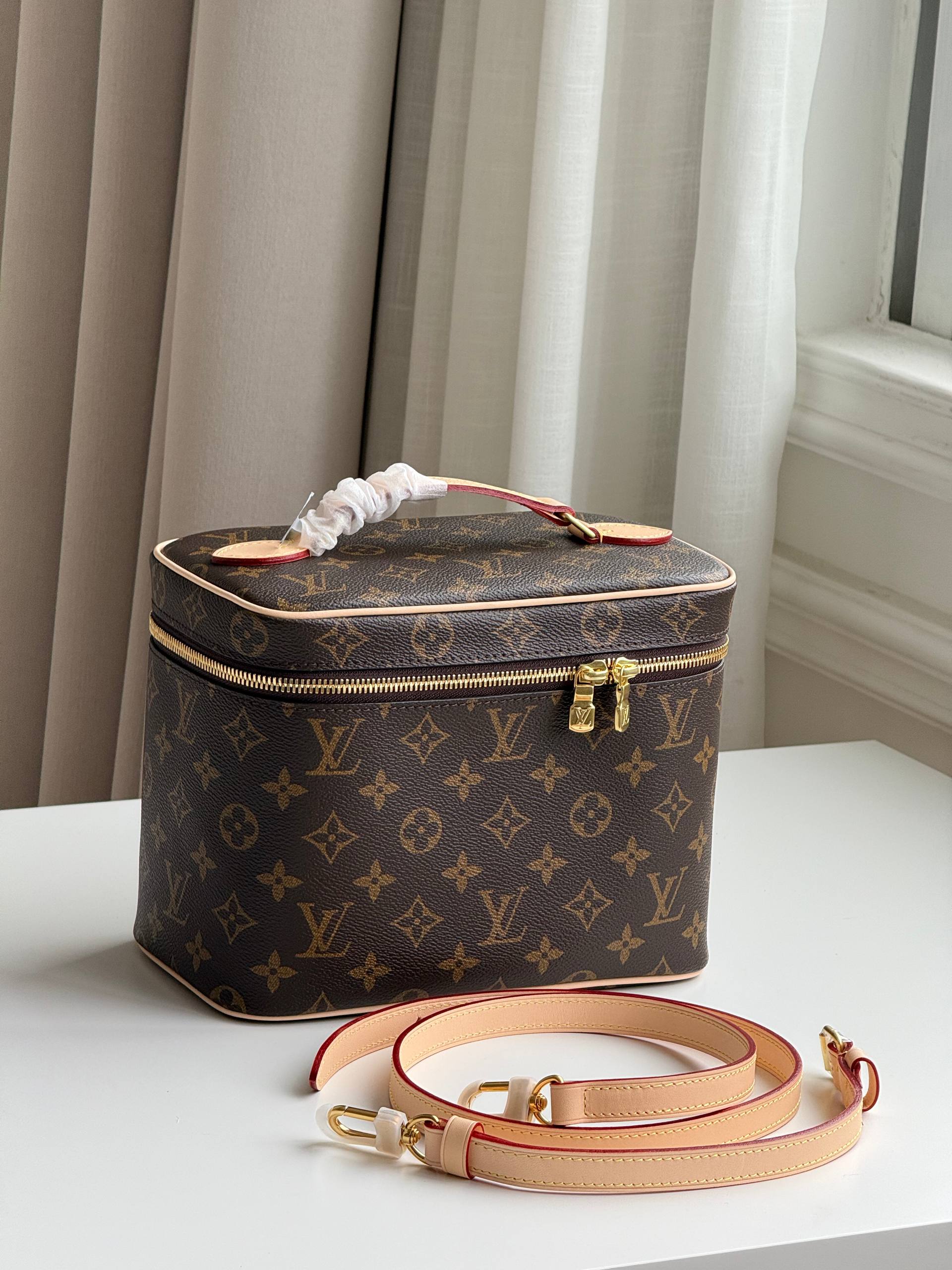 LV Monogram Handheld Cosmetic Vanity Case Bag