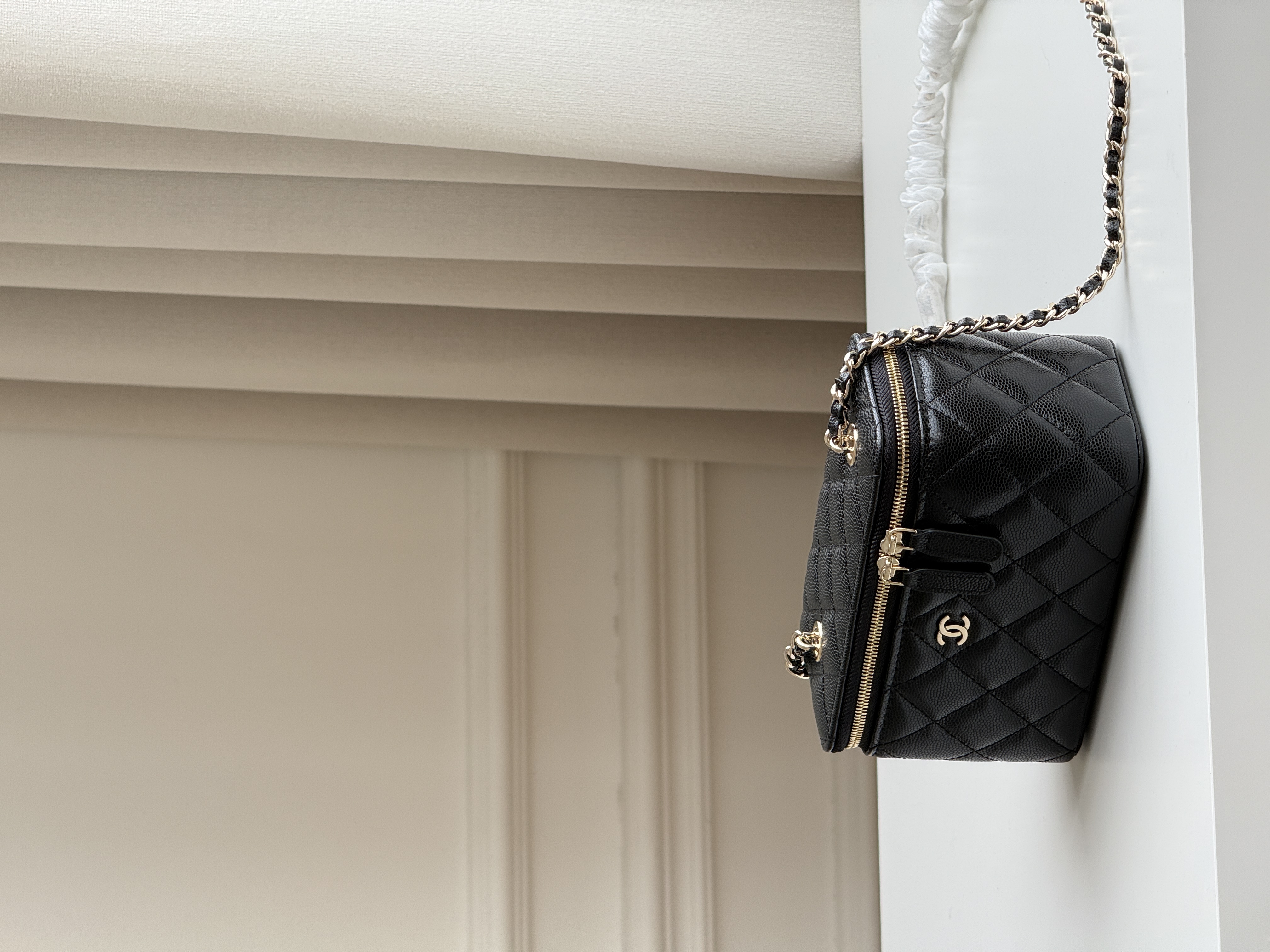Small Caviar Chanel Vanity Case