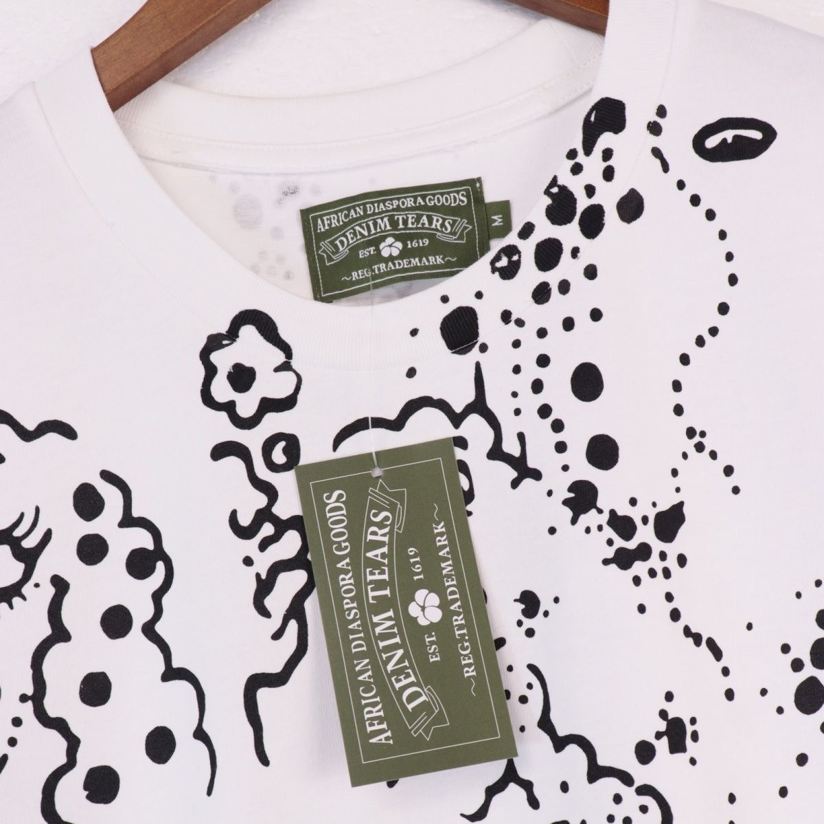 Vintage cotton all scrawl balck white tshirt