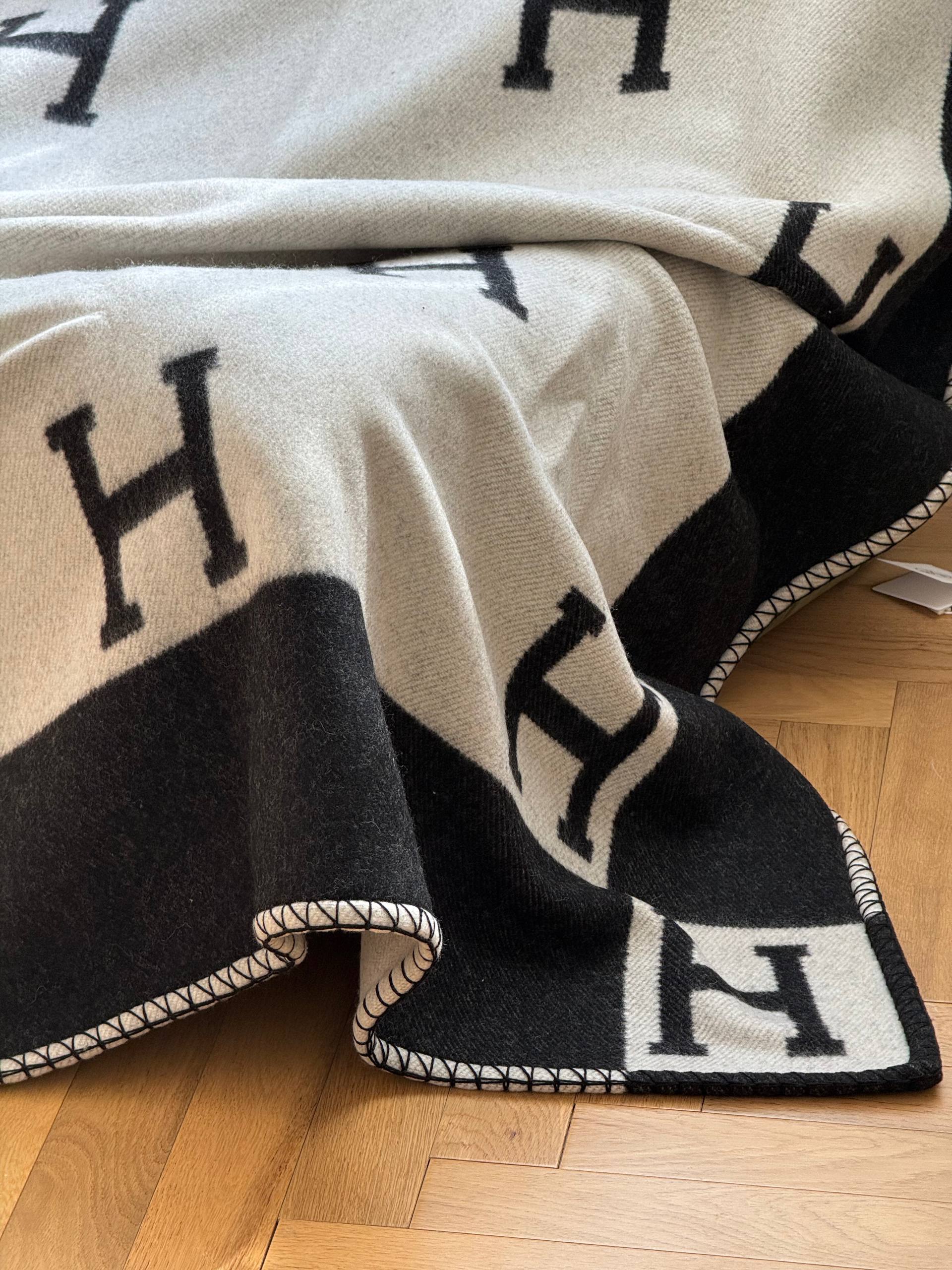 Hermès Avalon Throw Blanket