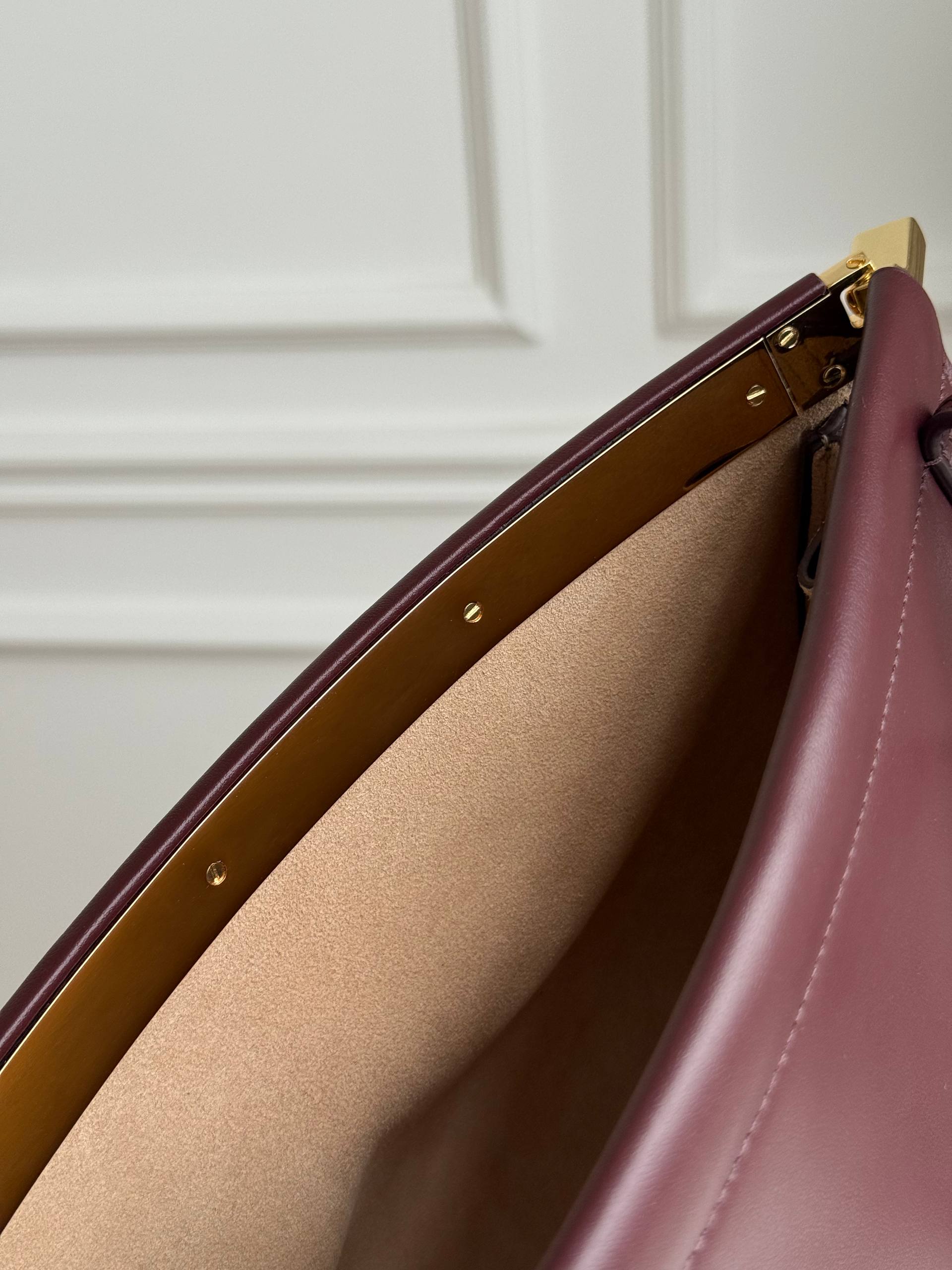ALAÏA Le Teckel shoulder bag