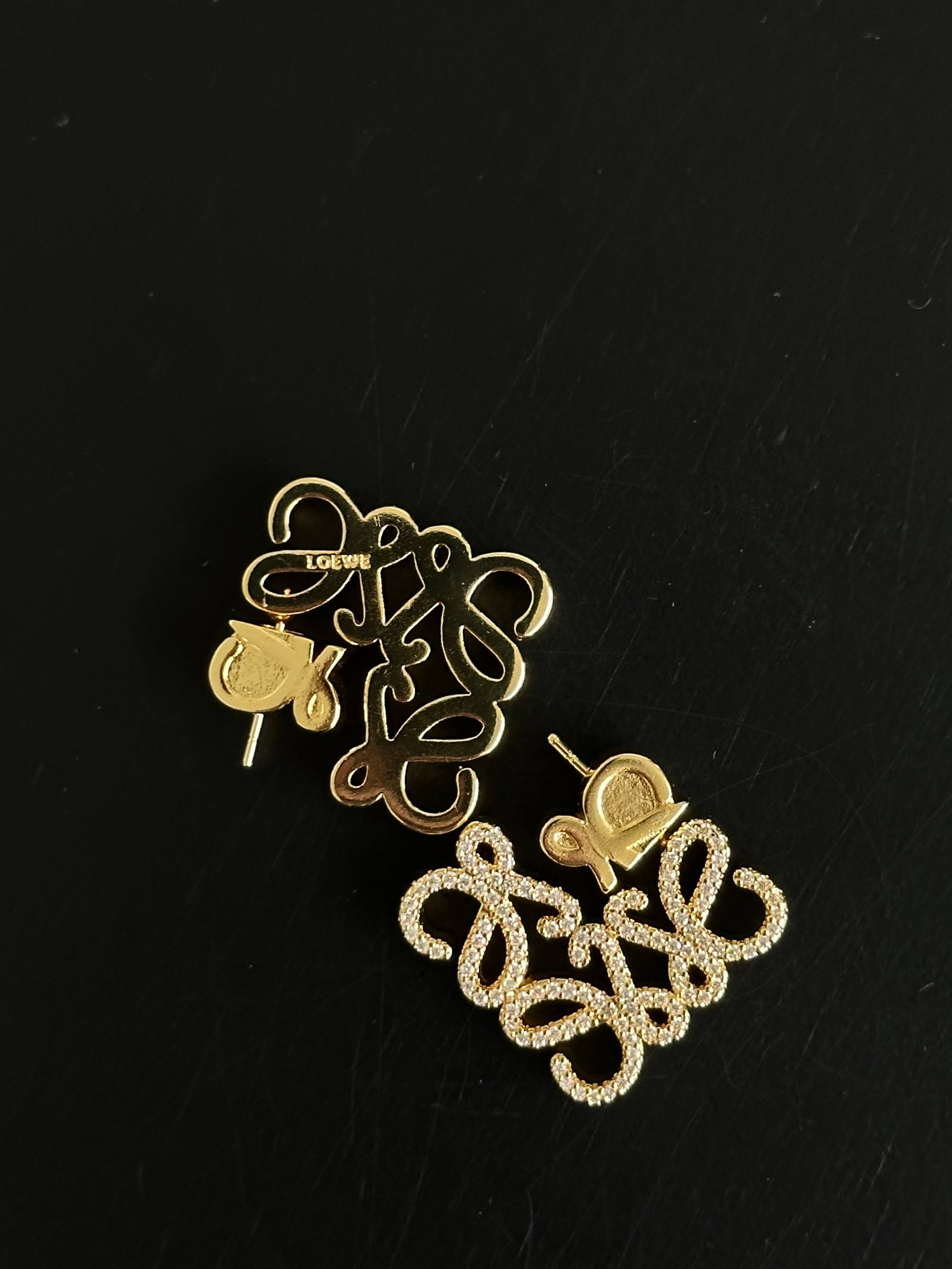LOEWE Gold Paved Crystal Hollow Anagram Square Stud Earrings