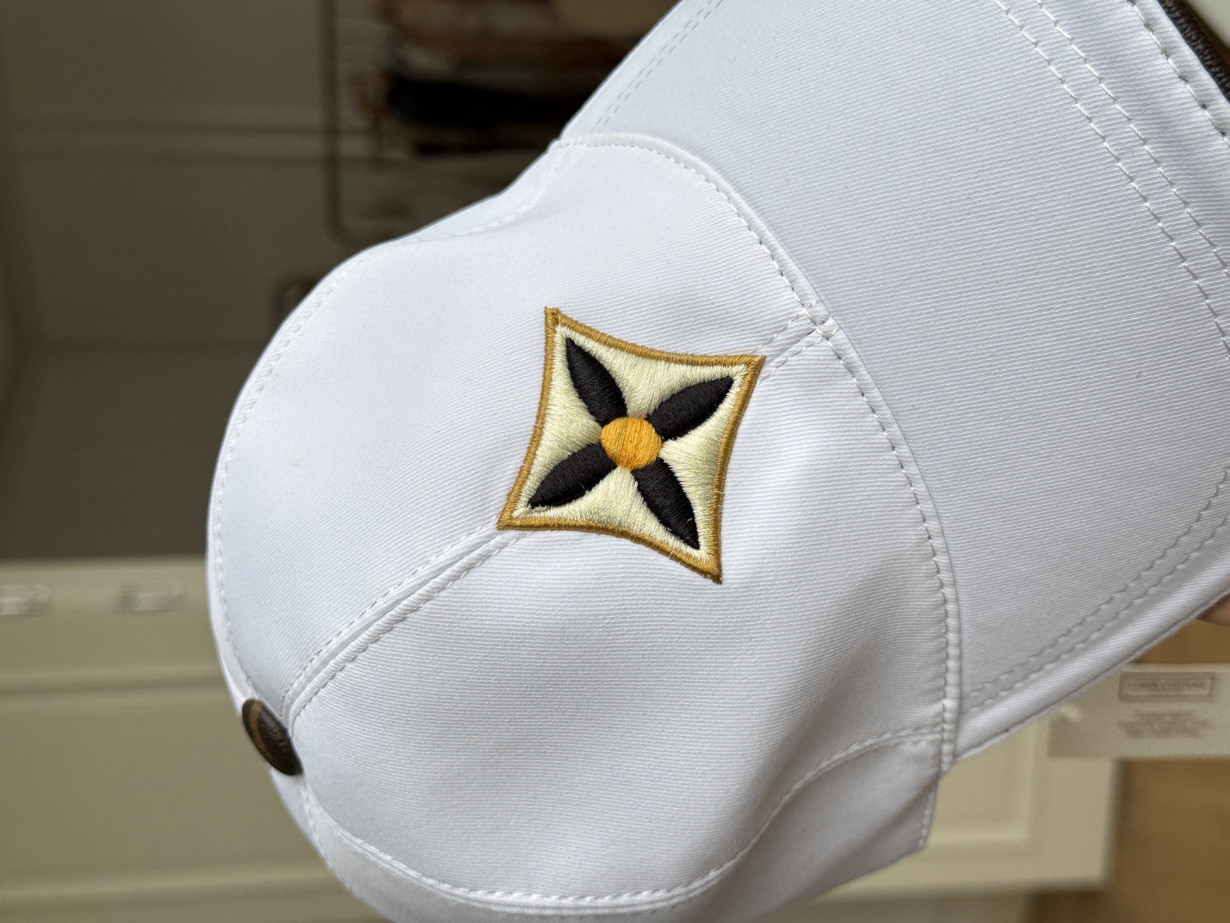 Louis Vuitton White Diamond Four-Leaf Embroidery Monogram Trim Baseball Cap