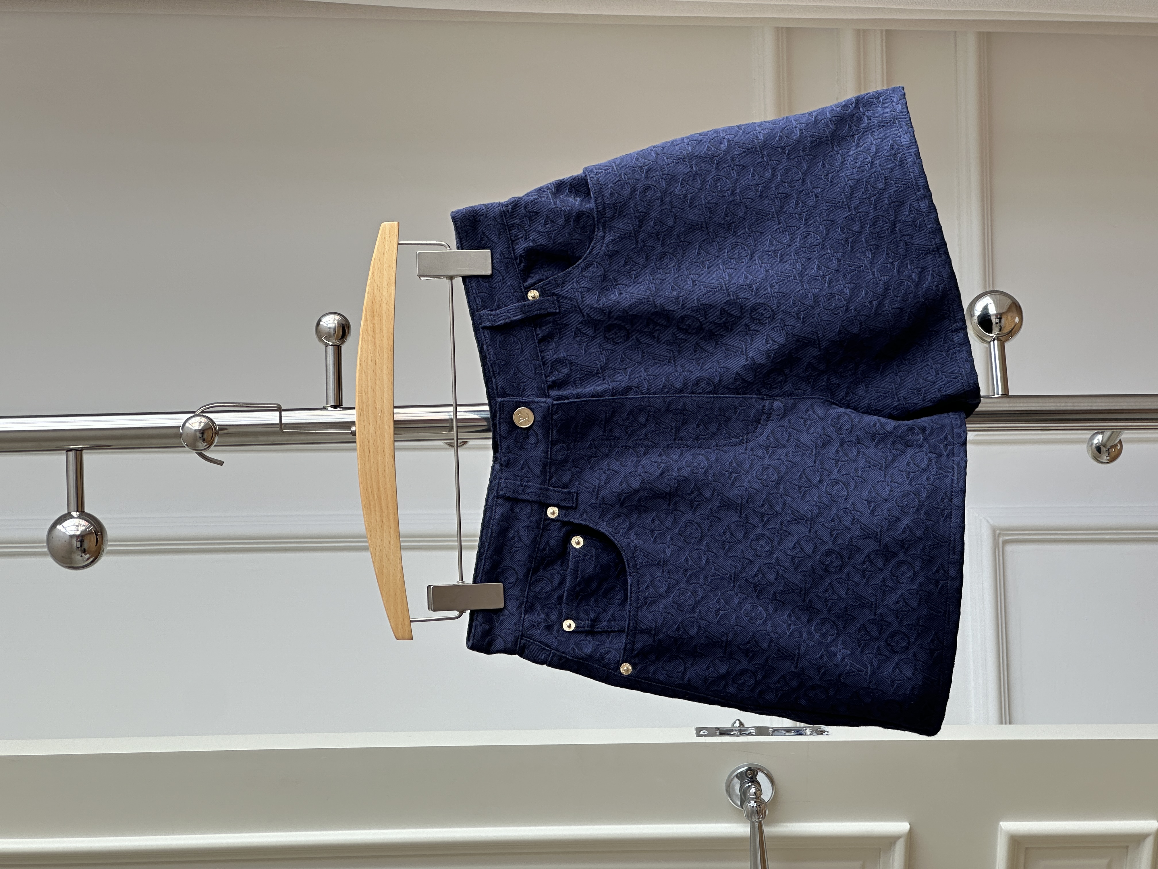 Louis Vuitton Navy All Over Embossed Monogram High Waist A-Line Shorts 二、尺寸